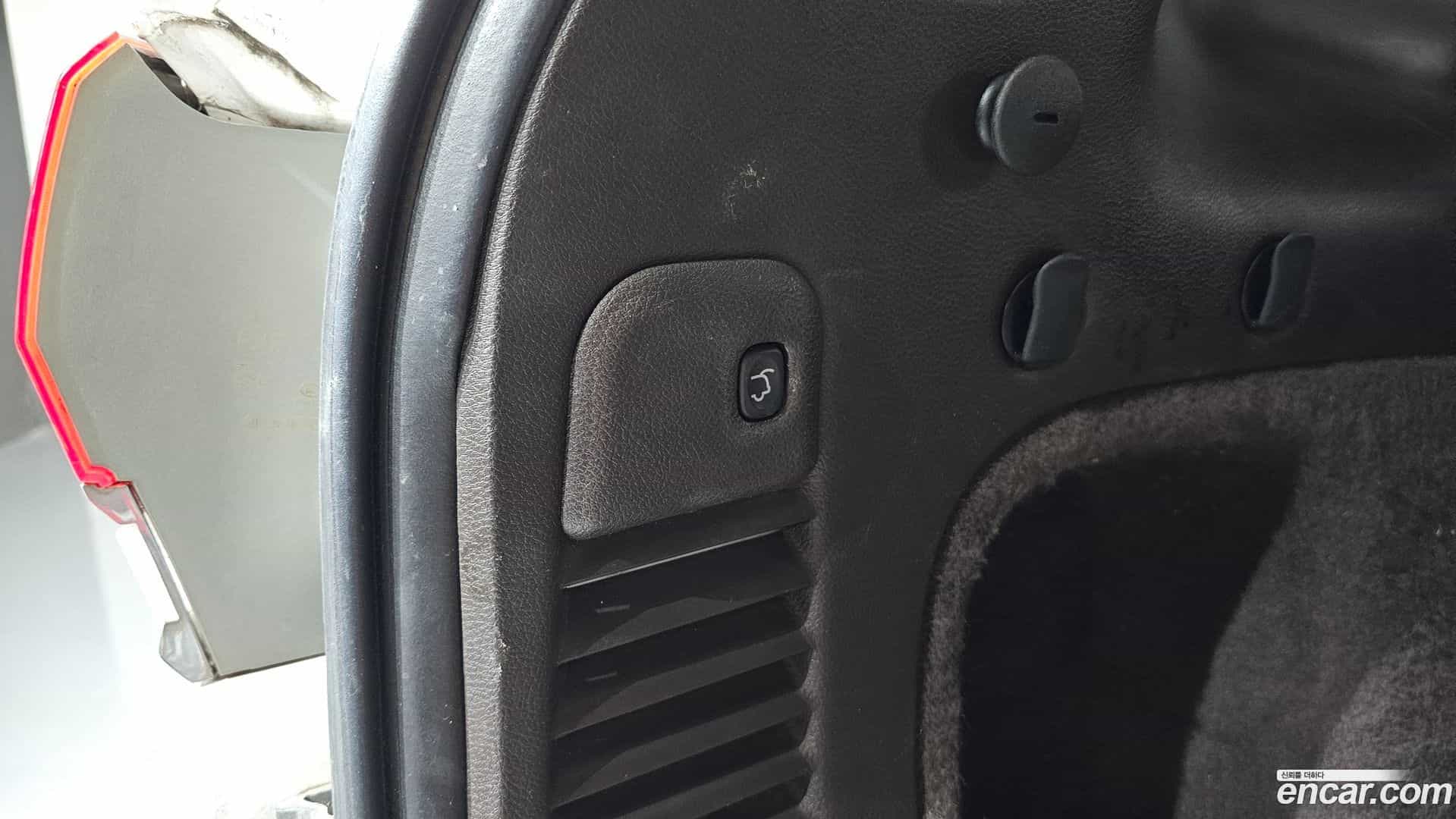 Cherokee Jeep 2018.3-OPTION-024