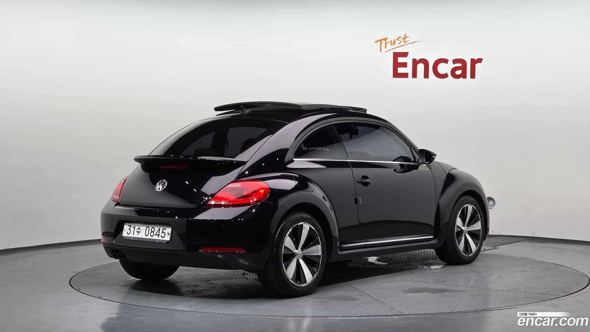 Beatle Volkswagen 2015.10-OUTER-002