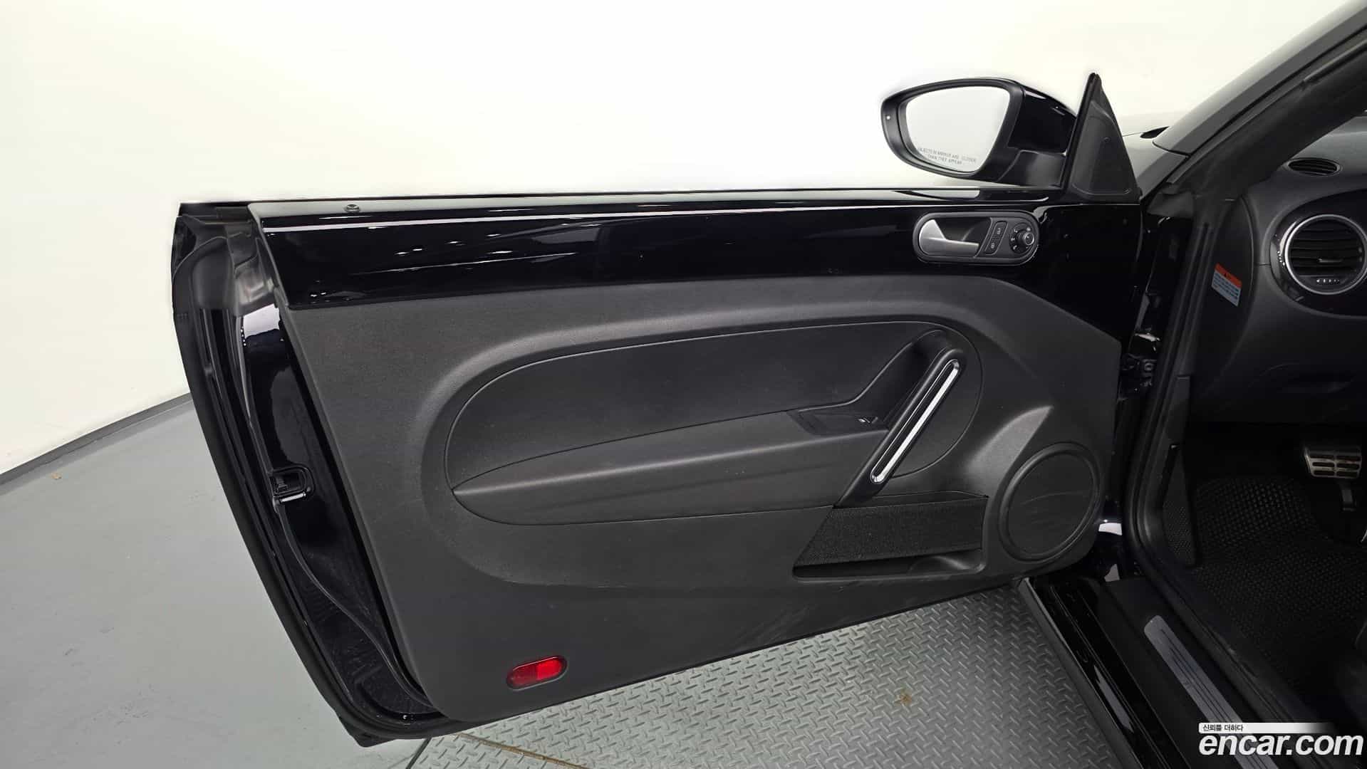 Beatle Volkswagen 2015.10-INNER-034