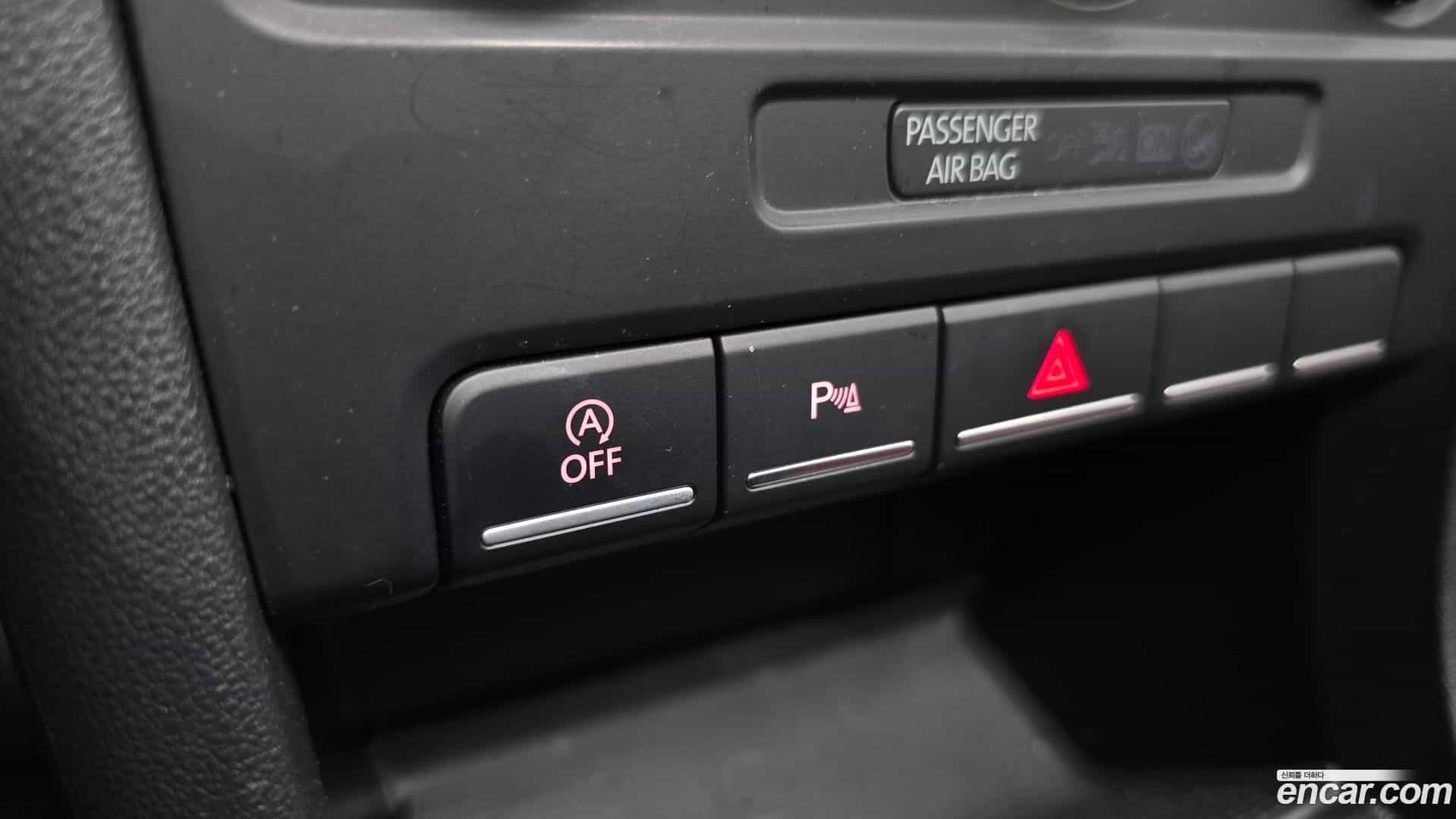 Beatle Volkswagen 2015.10-OPTION-042