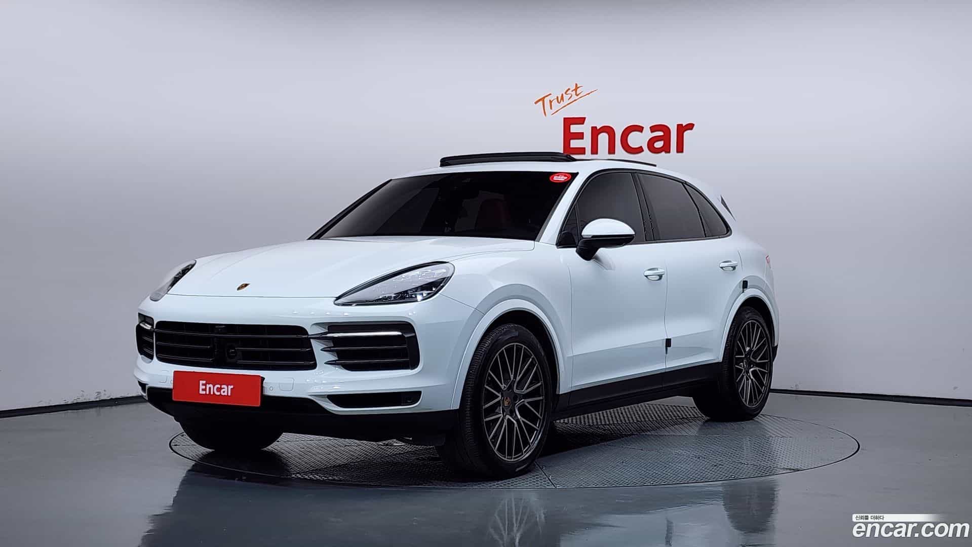 Cayenne Porsche 2022.10-OUTER-001