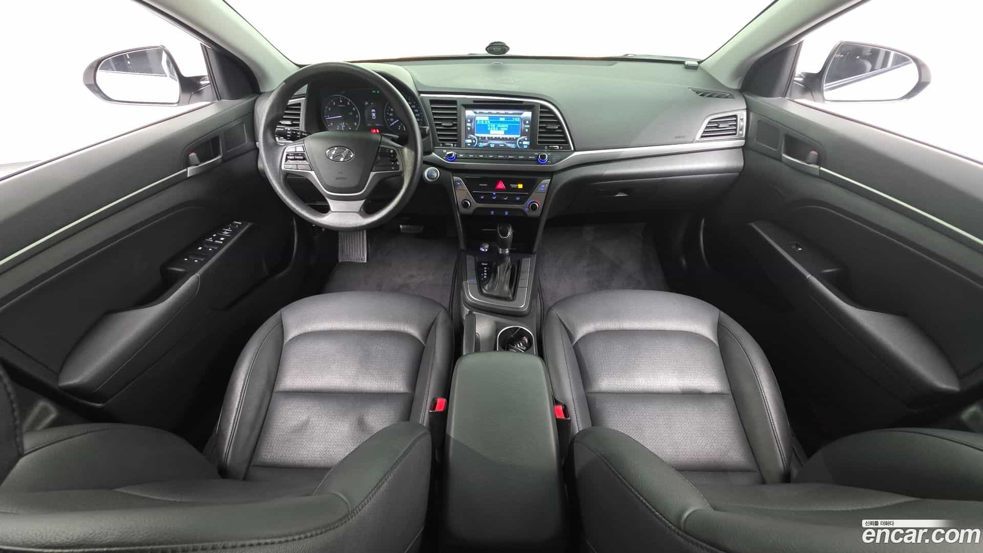AVANTE Hyundai 2017.3-INNER-007