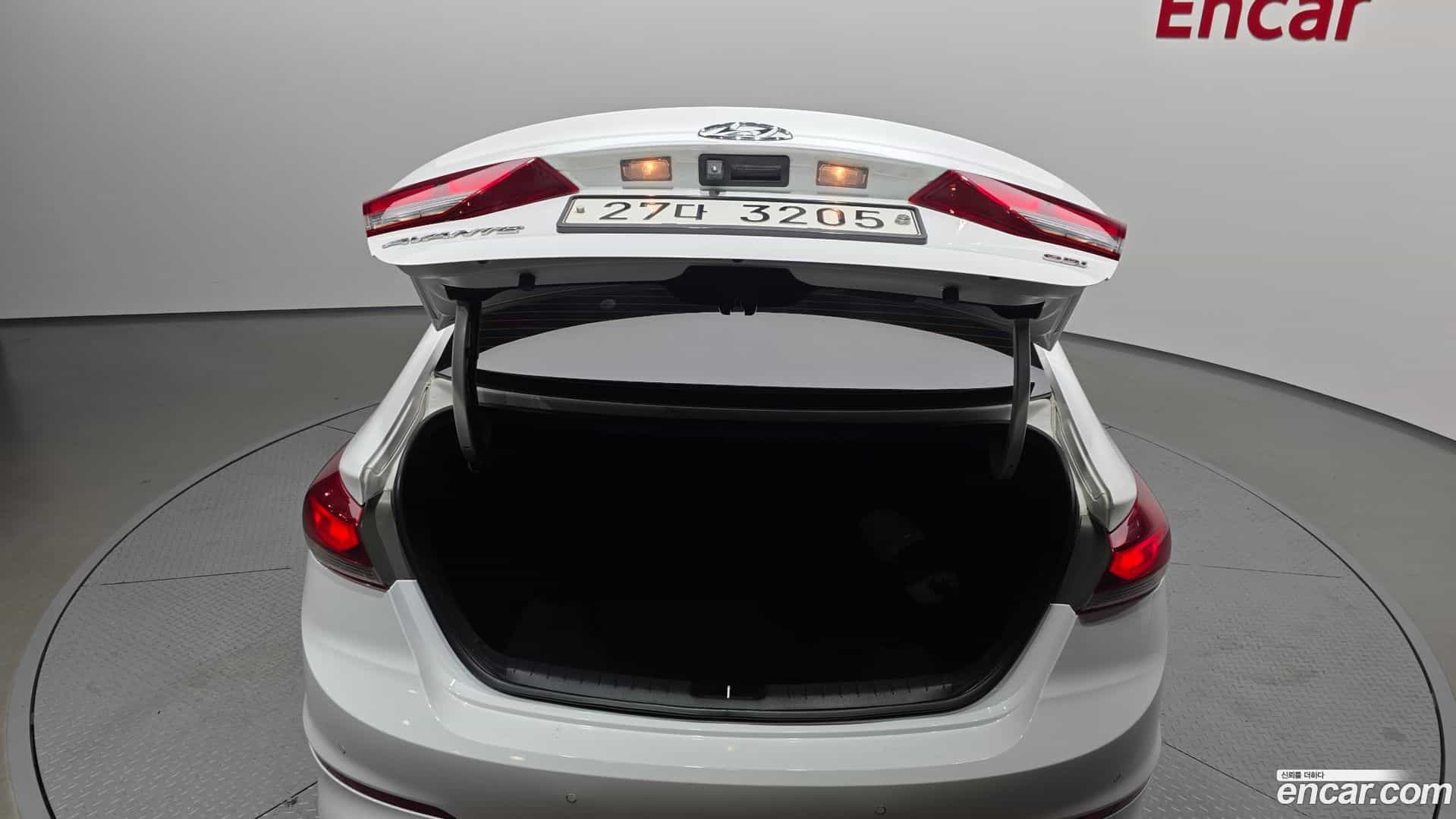 AVANTE Hyundai 2017.3-OPTION-024
