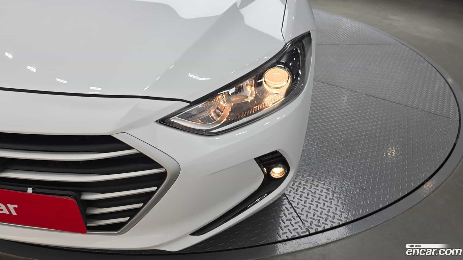 AVANTE Hyundai 2017.3-OUTER-032