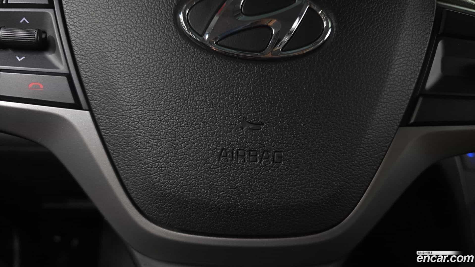 AVANTE Hyundai 2017.3-OPTION-047