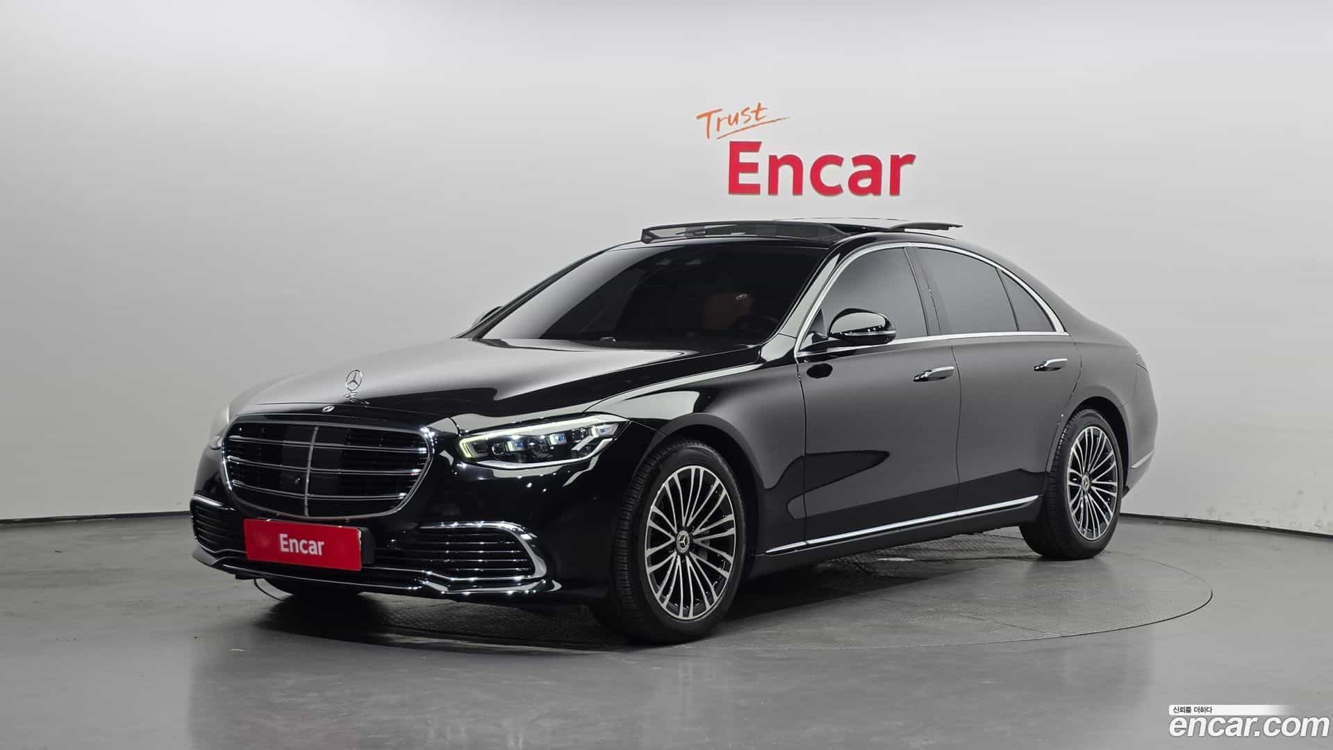 S-Class Mercedes-Benz 2022.8-OUTER-001