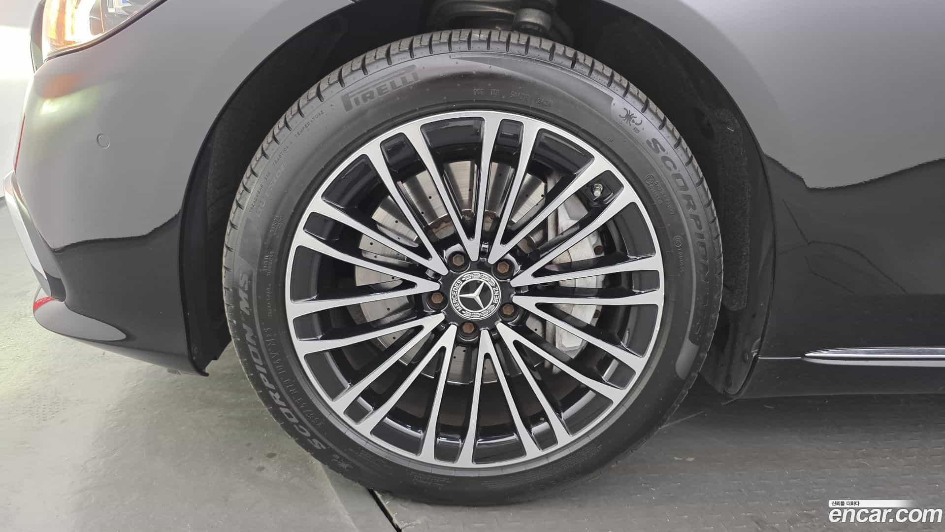 S-Class Mercedes-Benz 2022.8-OUTER-005