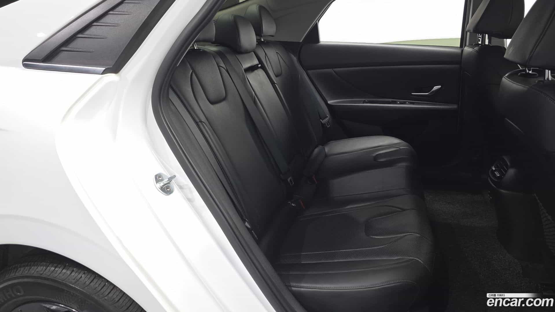 AVANTE Hyundai 2020.7-OPTION-015