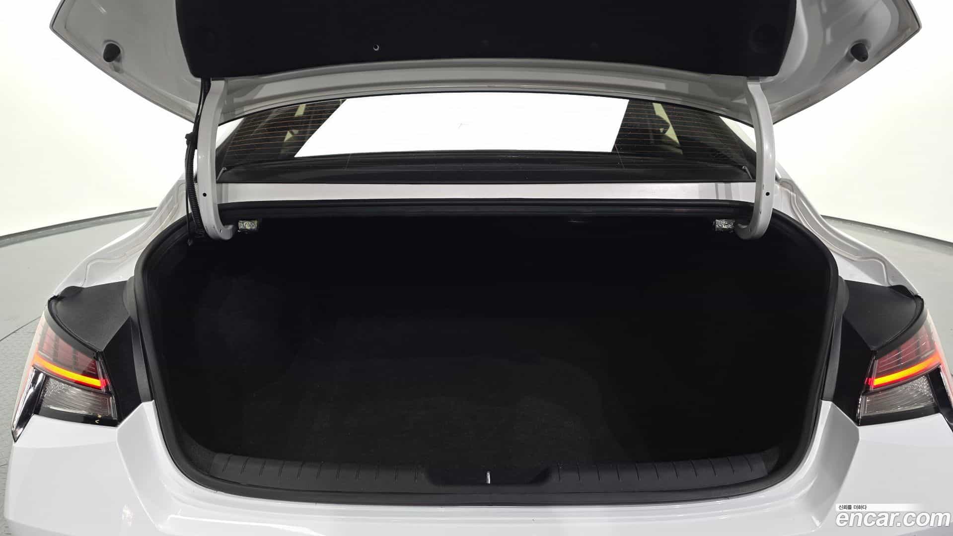 AVANTE Hyundai 2020.7-OPTION-024