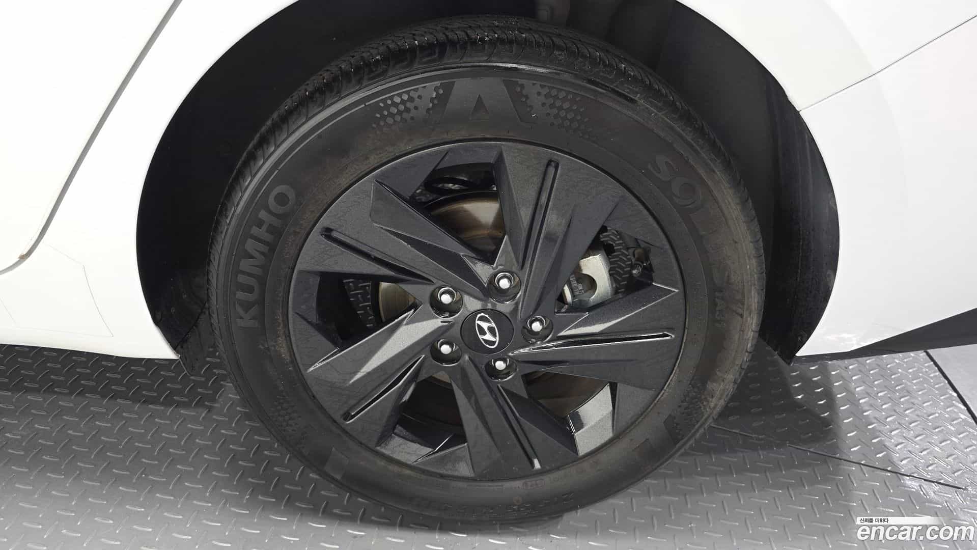 AVANTE Hyundai 2020.7-OUTER-031