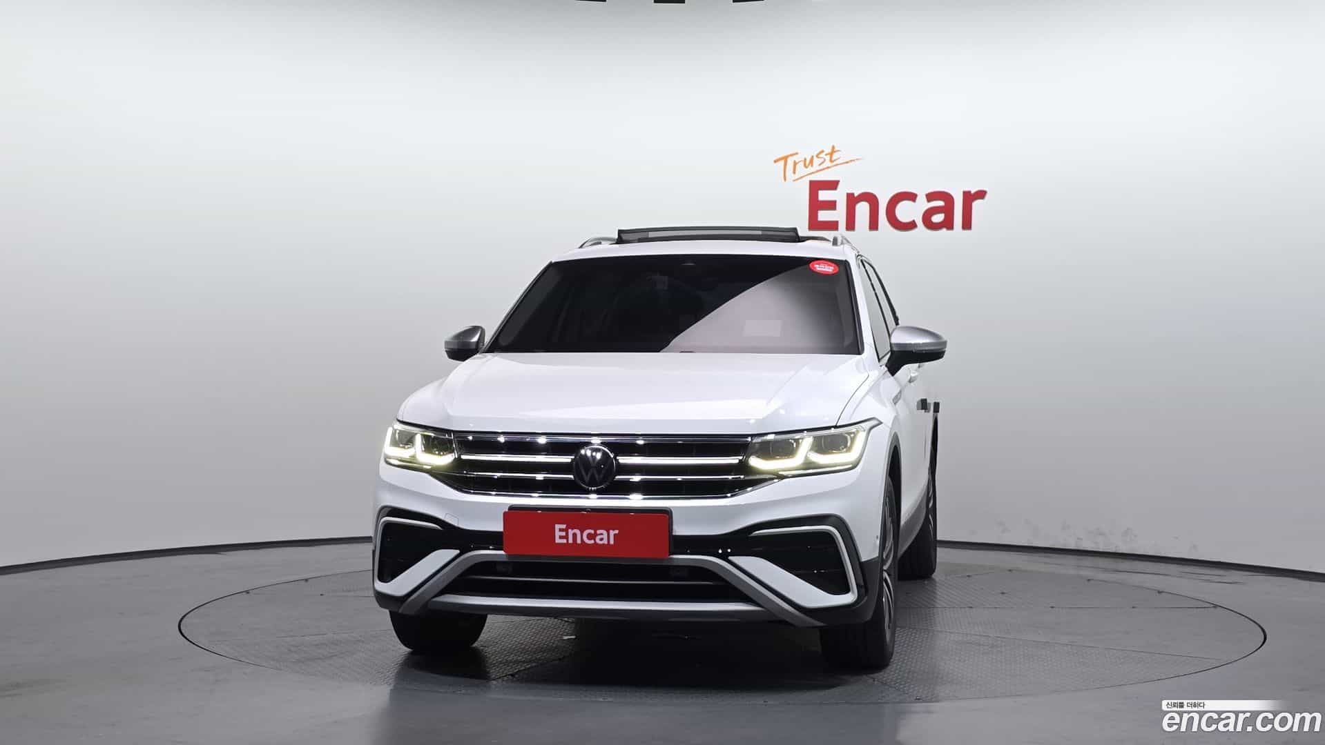 Tiguan Volkswagen 2022.8-OUTER-003