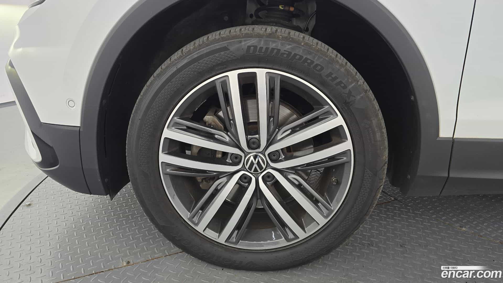 Tiguan Volkswagen 2022.8-OUTER-005