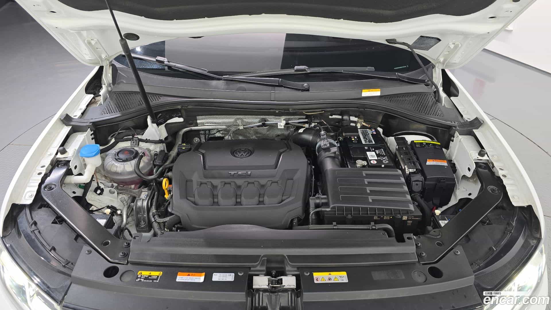 Tiguan Volkswagen 2022.8-OUTER-006