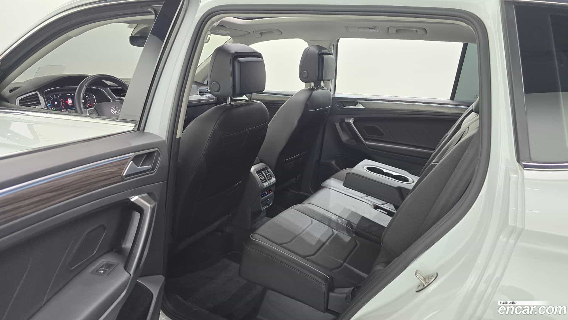 Tiguan Volkswagen 2022.8-OPTION-016