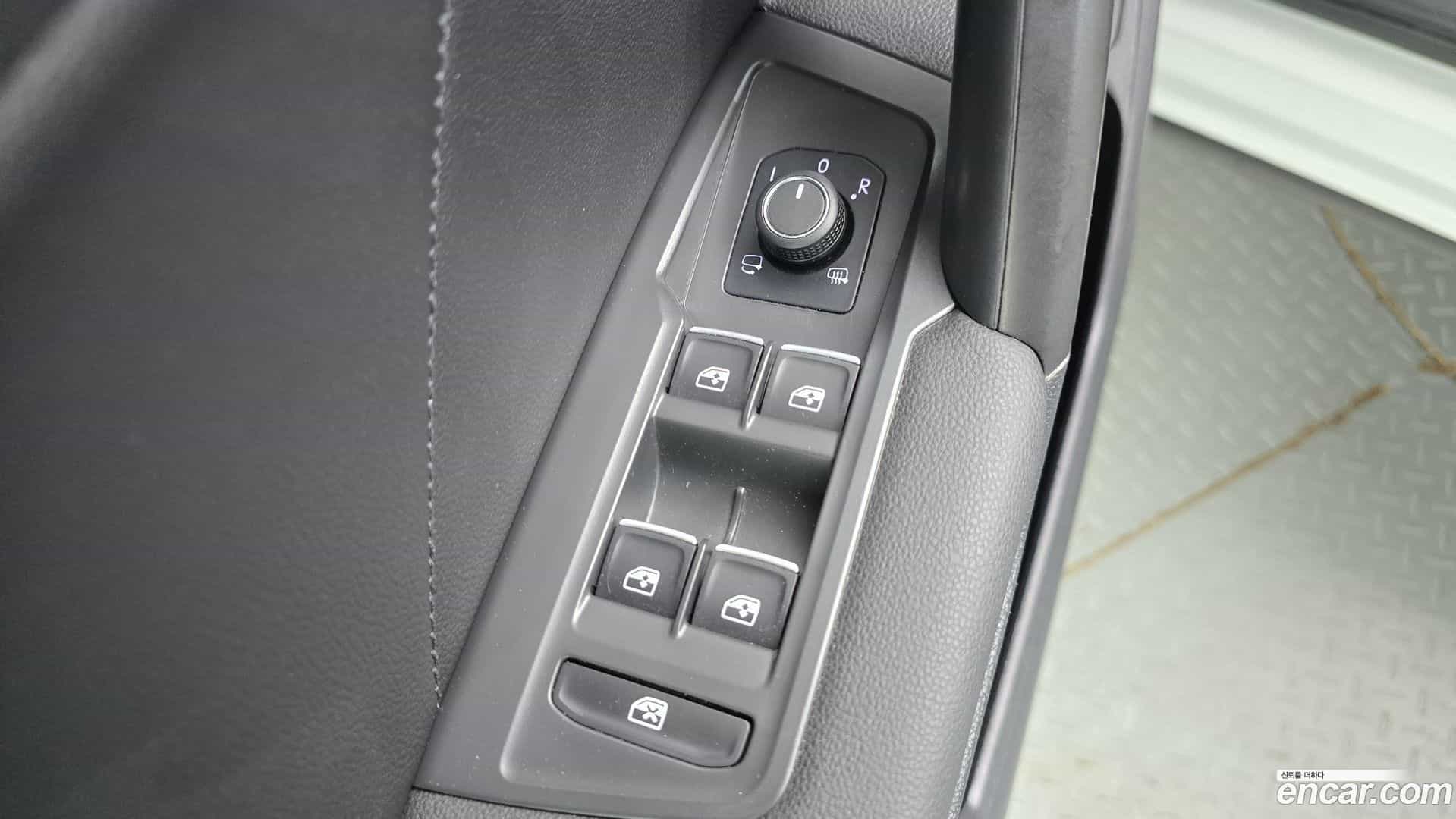 Tiguan Volkswagen 2022.8-OPTION-020