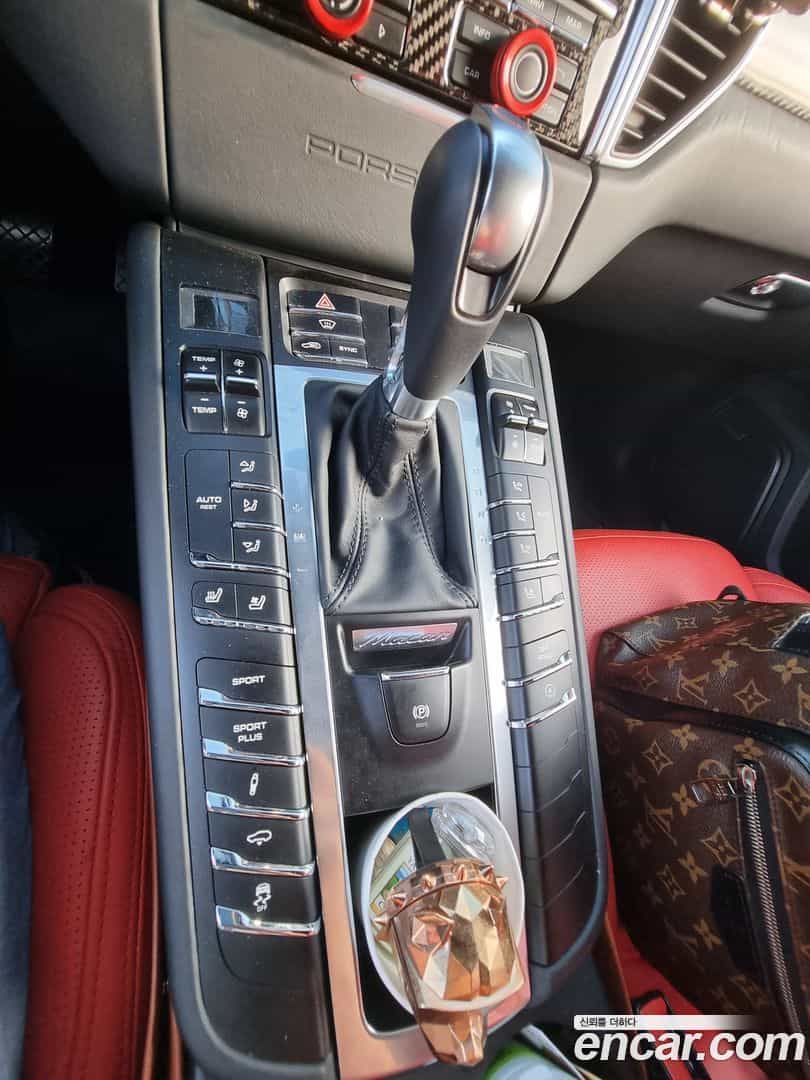 Macan Porsche 2015.9-INNER-009