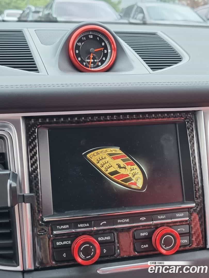 Macan Porsche 2015.9-OPTION-020