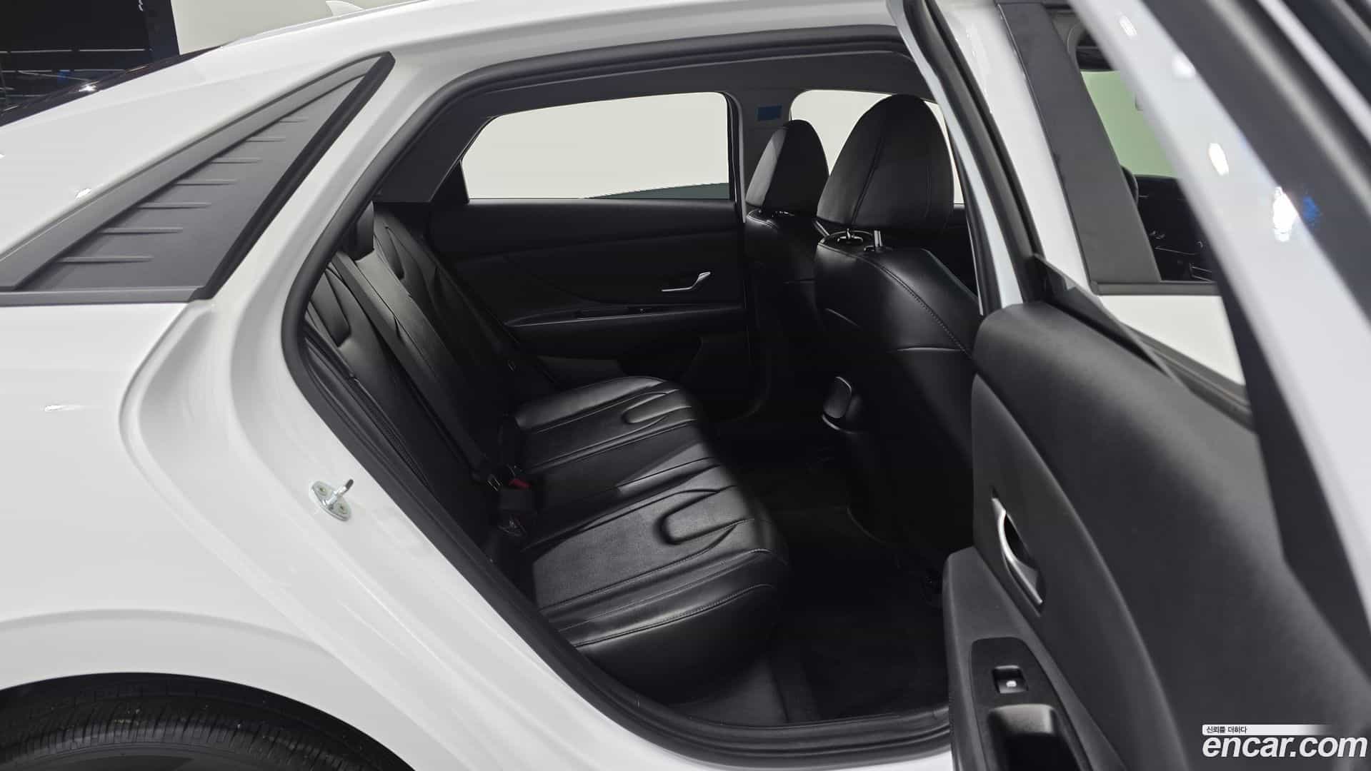 AVANTE Hyundai 2021.1-OPTION-015