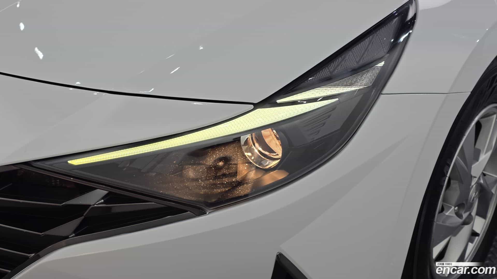 AVANTE Hyundai 2021.1-OUTER-032
