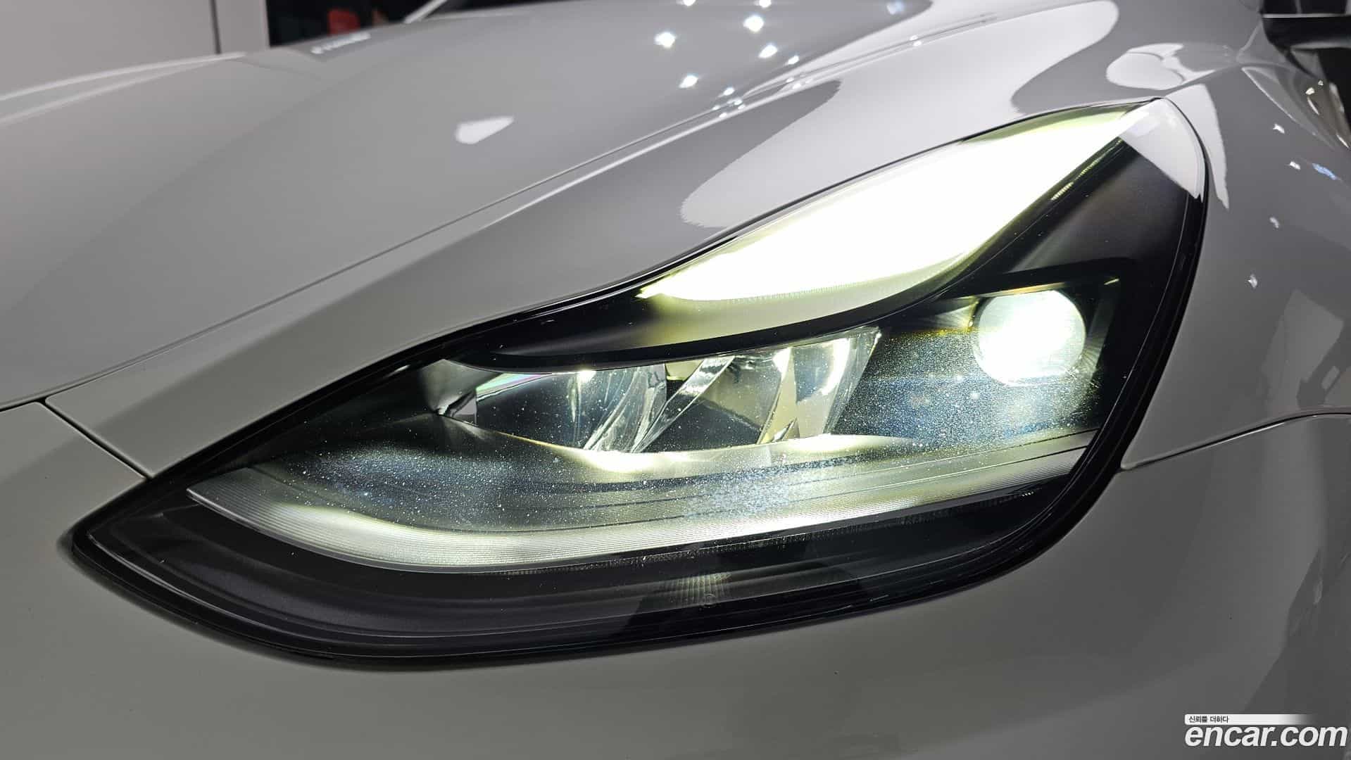 Model Y Tesla 2021.7-OUTER-032