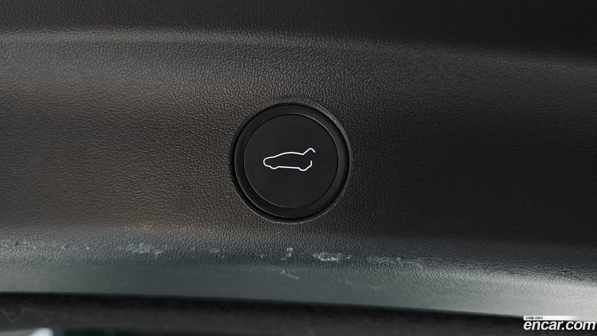 Model Y Tesla 2021.7-OPTION-046