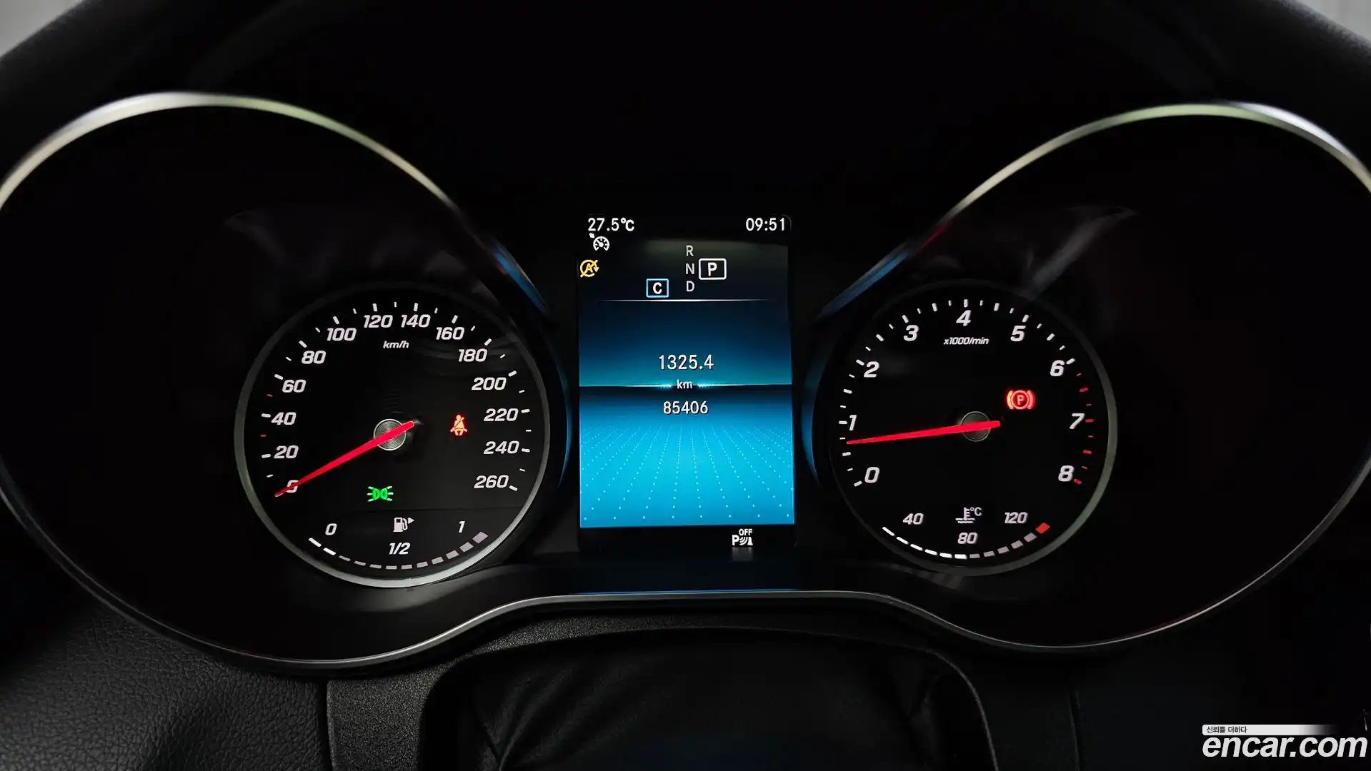 C-Class Mercedes-Benz 2020.5-INNER-008