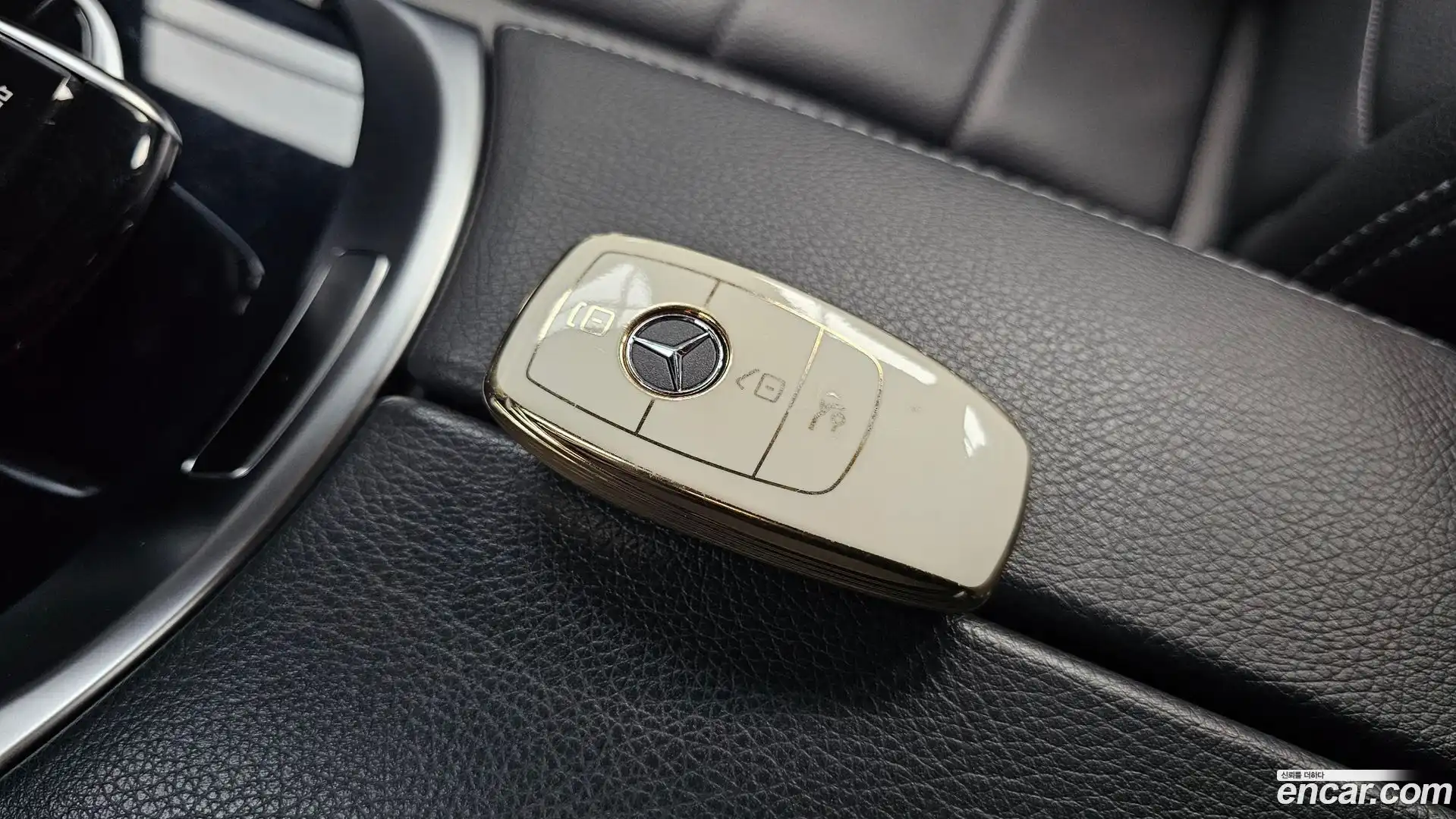C-Class Mercedes-Benz 2020.5-OPTION-019
