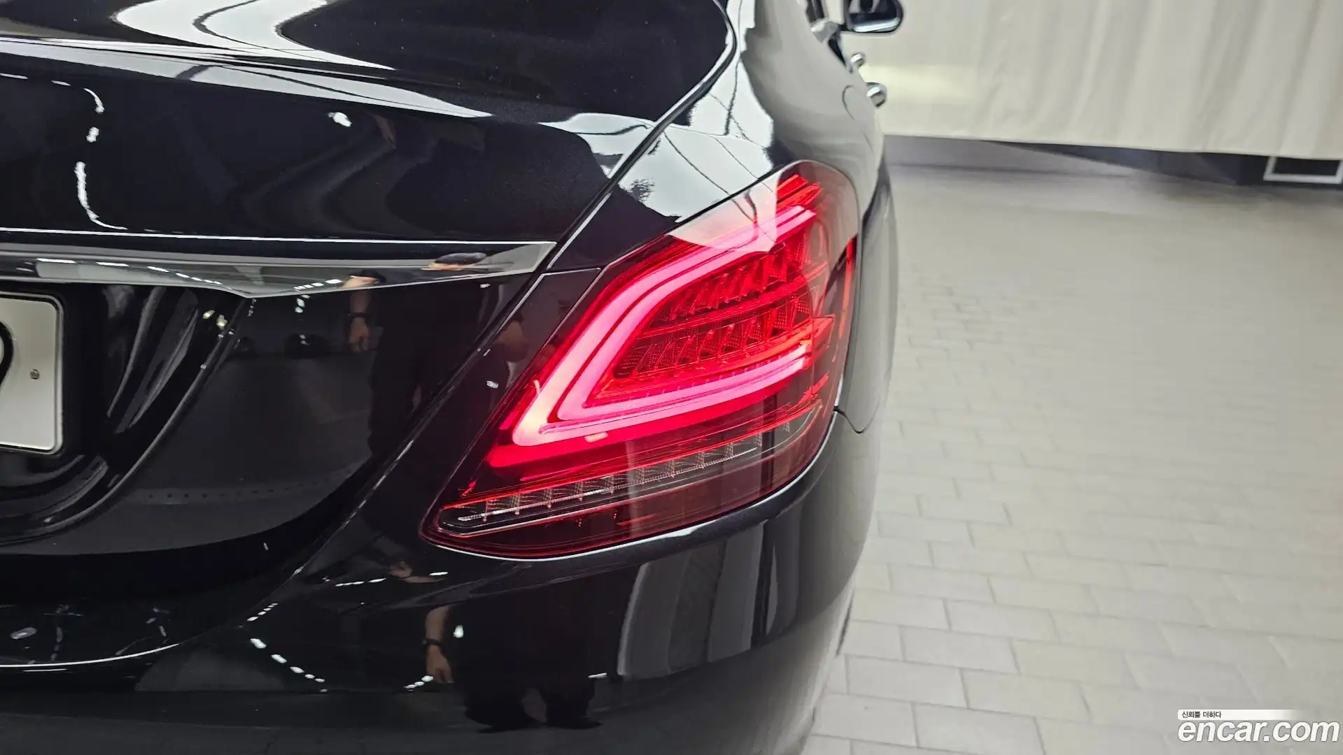 C-Class Mercedes-Benz 2020.5-OUTER-033