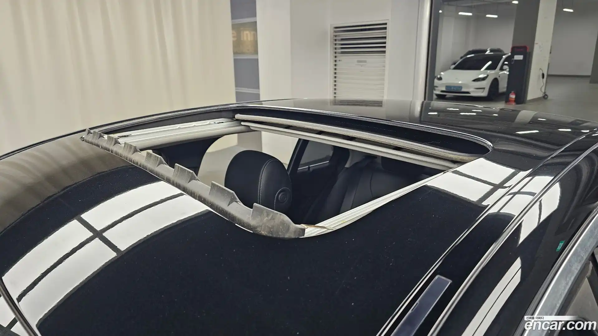 C-Class Mercedes-Benz 2020.5-OPTION-041