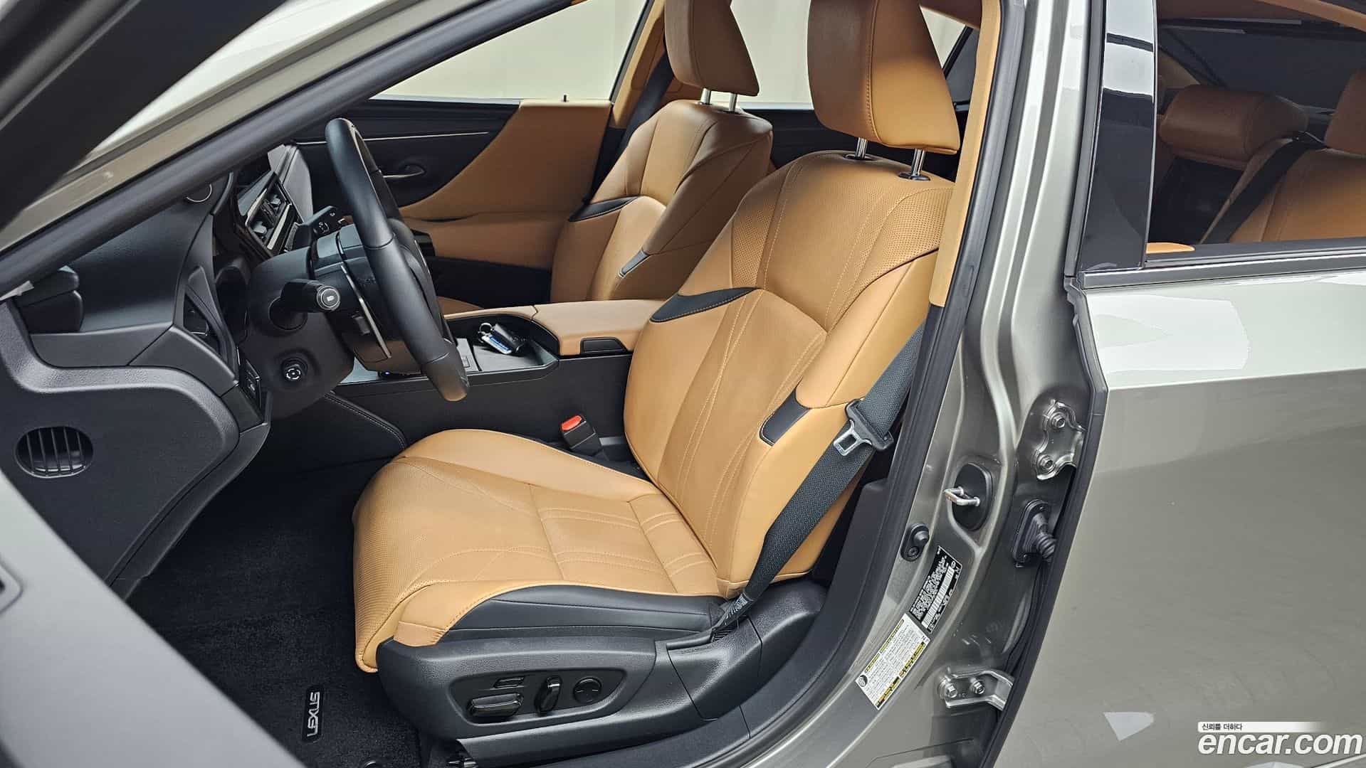 ES Lexus 2023.6-OPTION-021