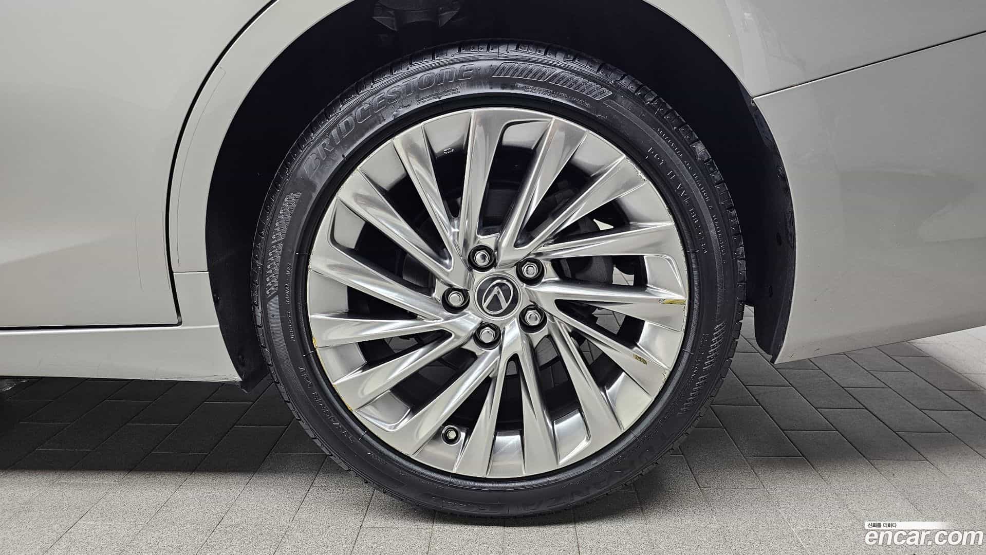 ES Lexus 2023.6-OUTER-031