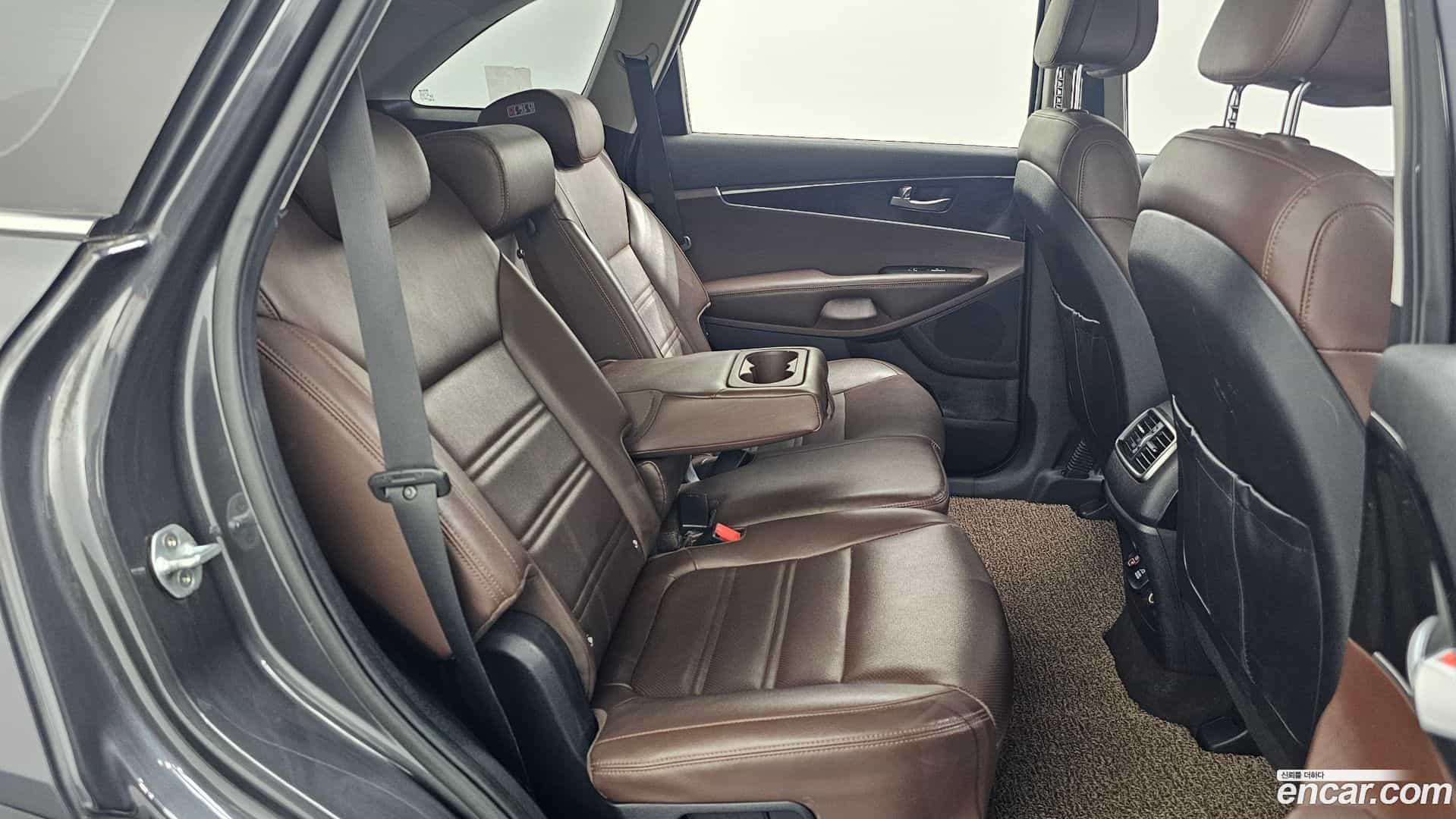 Sorento Kia 2016.2-OPTION-016