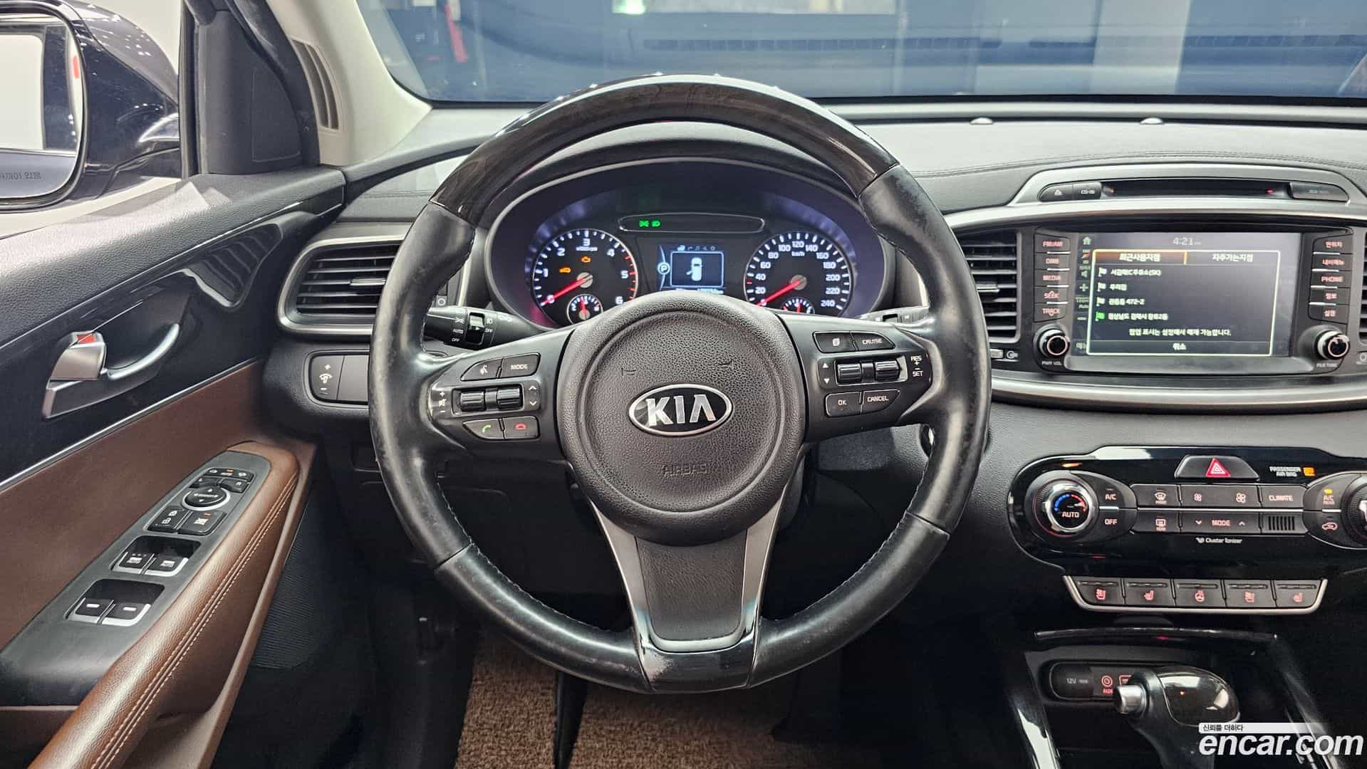 Sorento Kia 2016.2-OPTION-018
