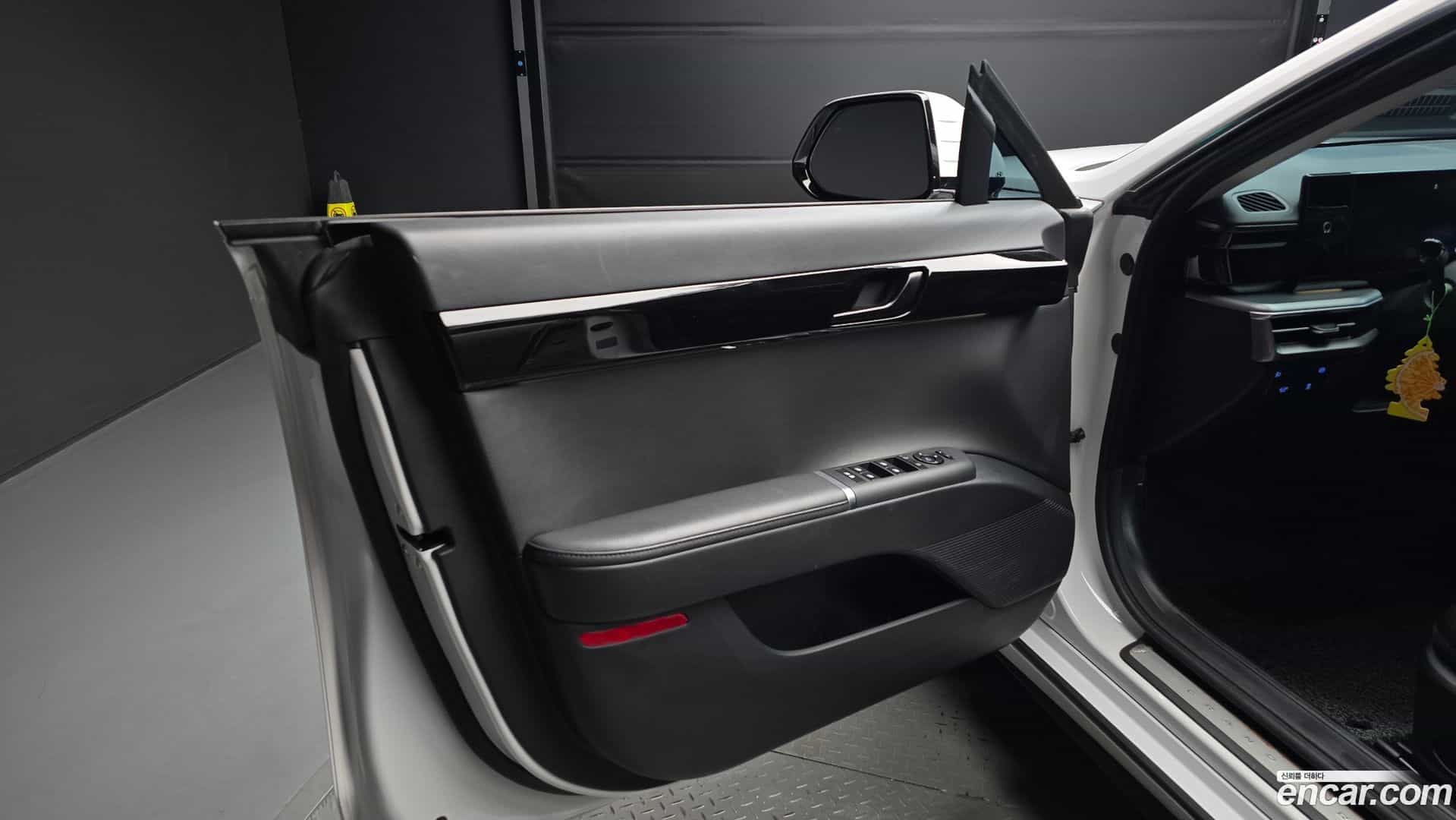Grandeur Hyundai 2023.10-INNER-034