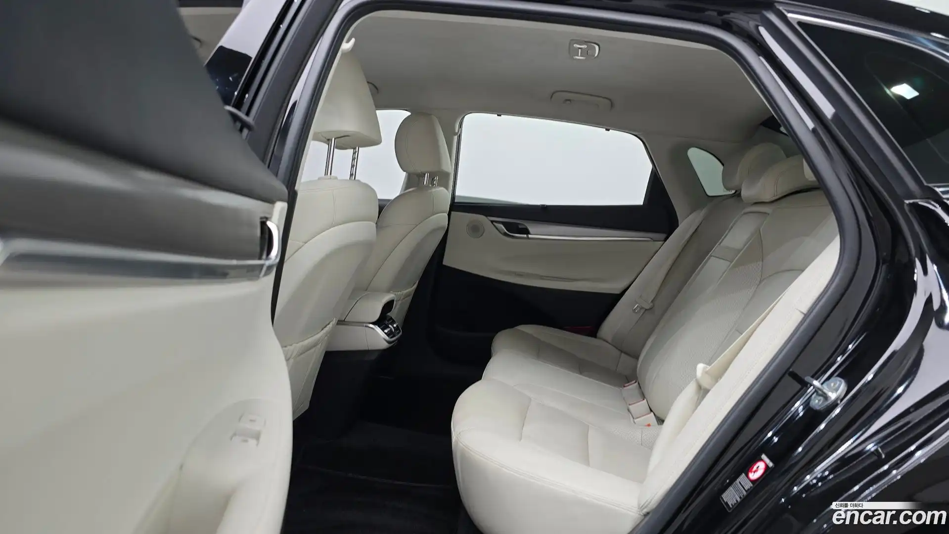 Grandeur Hyundai 2022.7-OPTION-016
