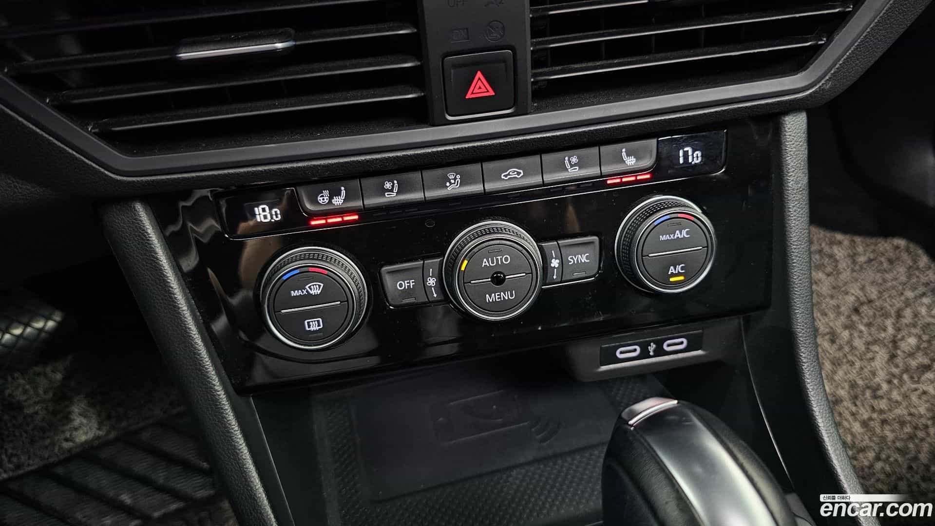 Jetta Volkswagen 2021.8-OPTION-019