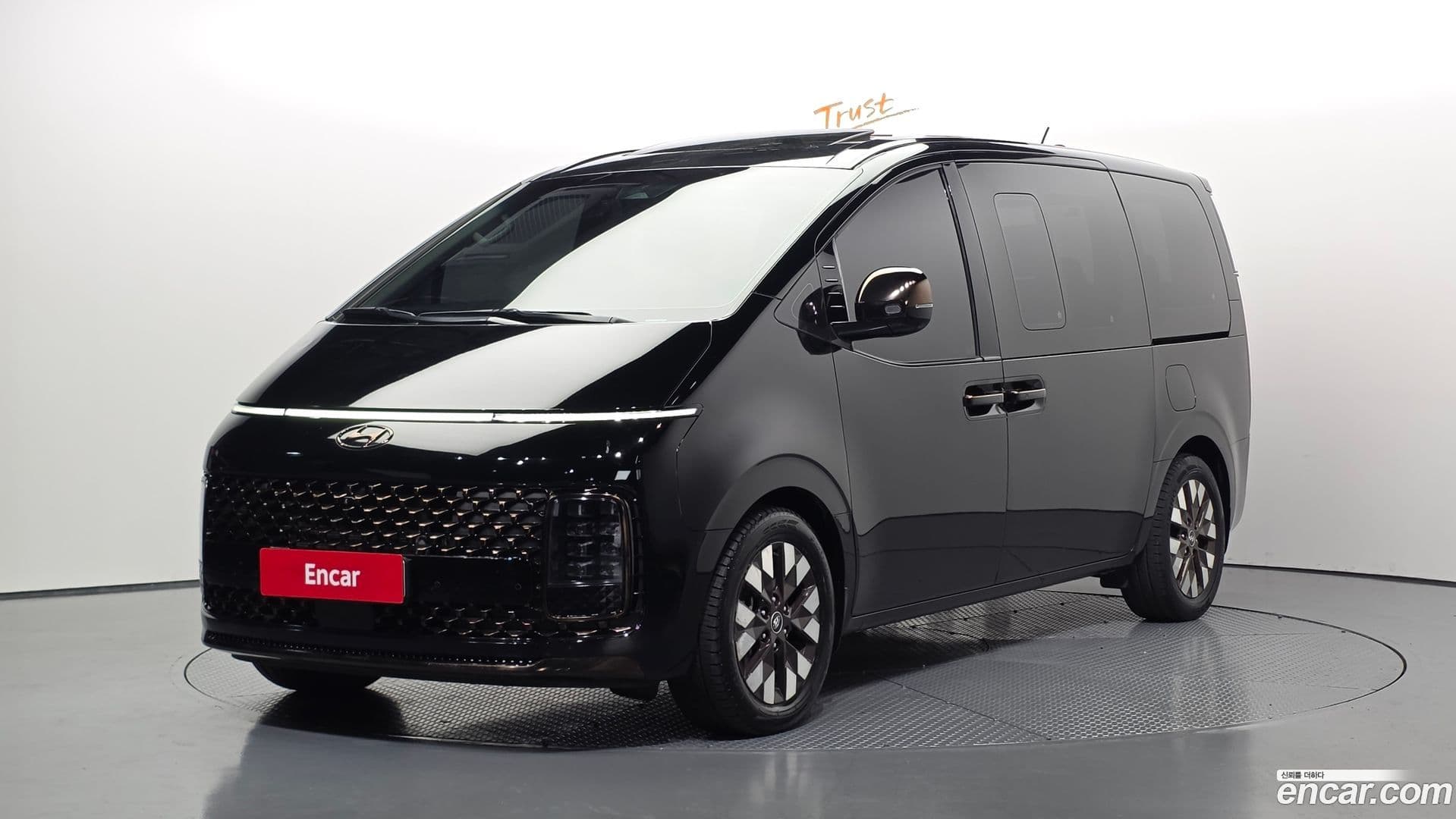 Main__Slider__Photo:Staria Hyundai 2021.9-0