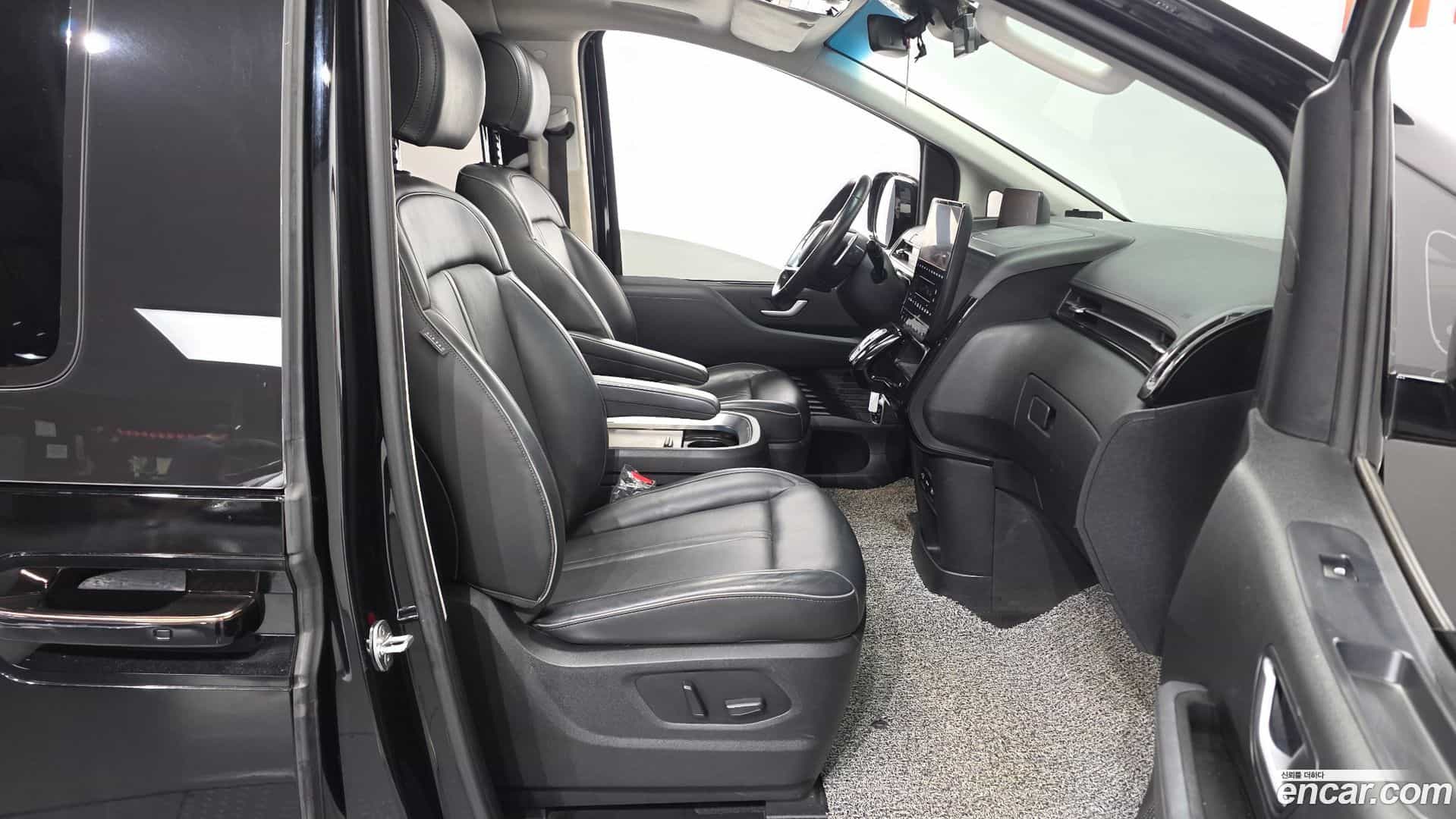 Staria Hyundai 2021.9-OPTION-015