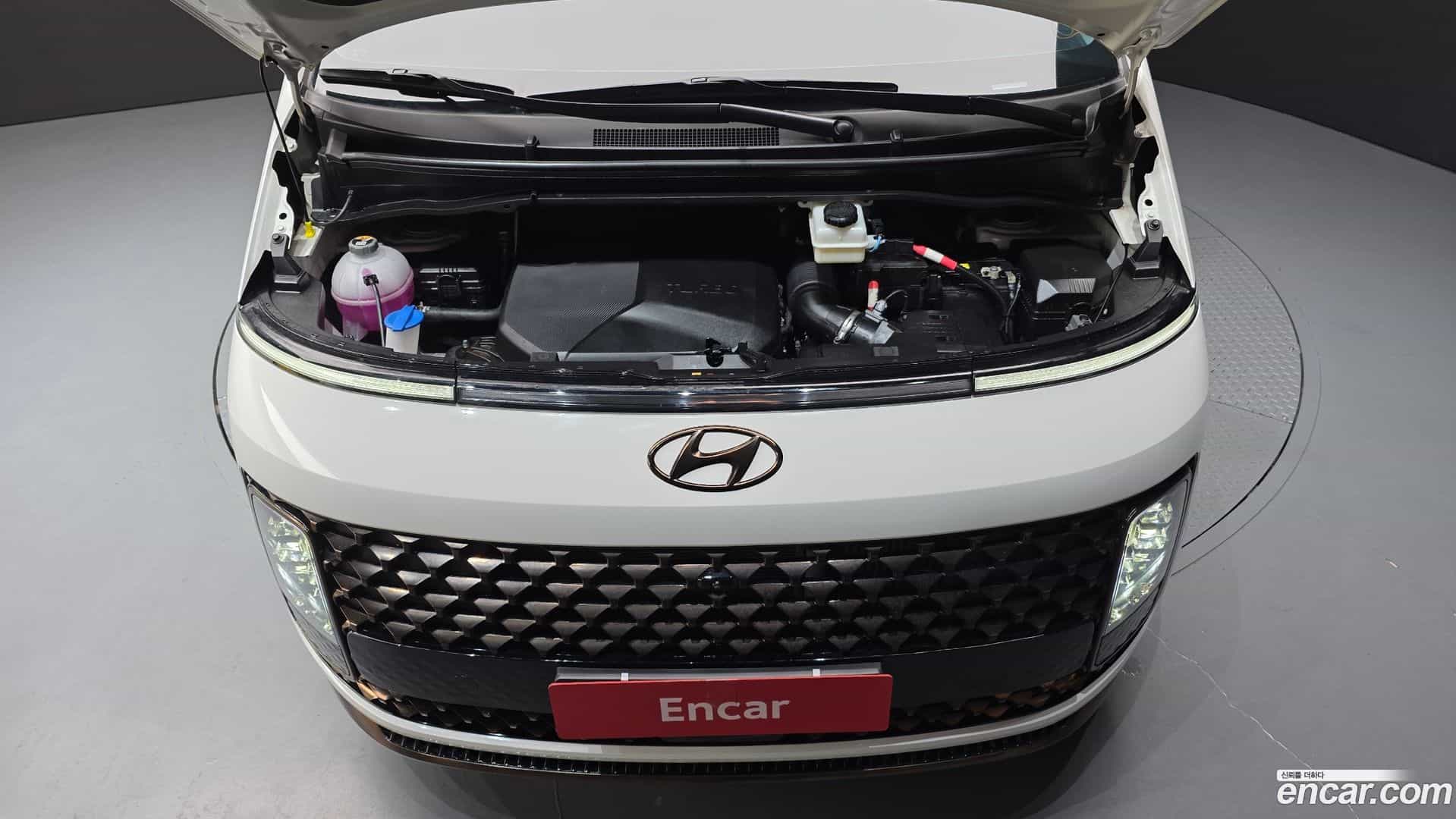 Staria Hyundai 2023.9-OUTER-006