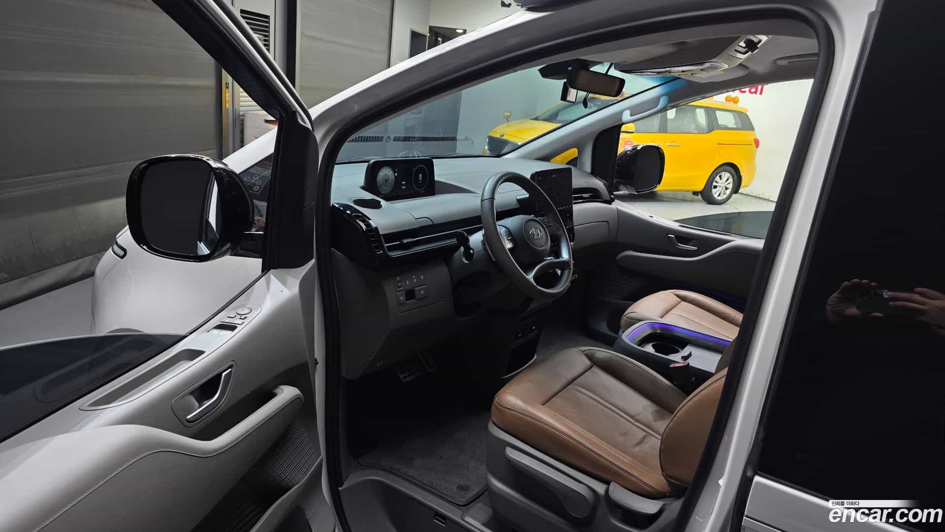 Staria Hyundai 2023.9-INNER-010