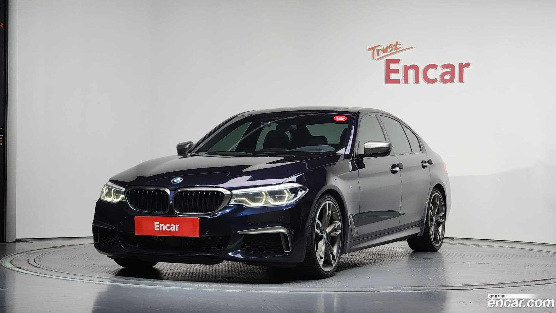 Main__Slider__Photo:5-Series BMW 2018.7-0