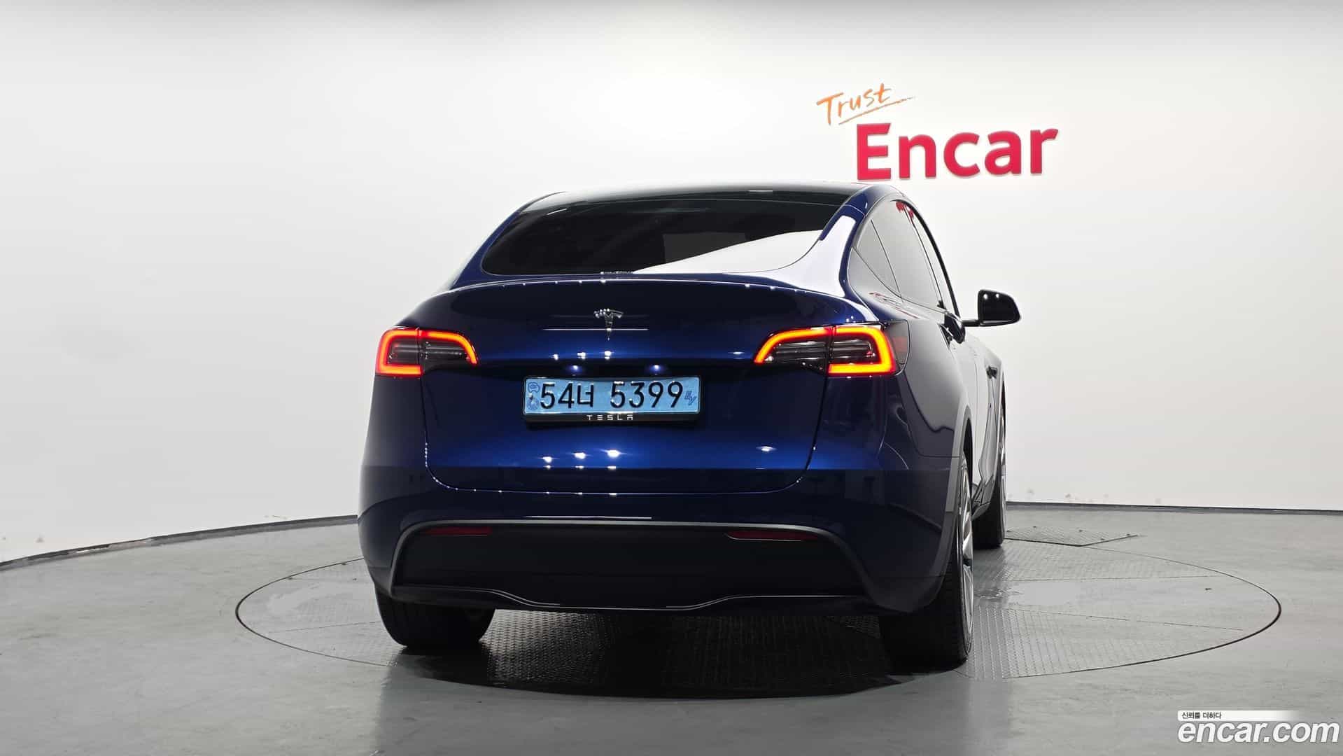 Model Y Tesla 2023.10-OUTER-004