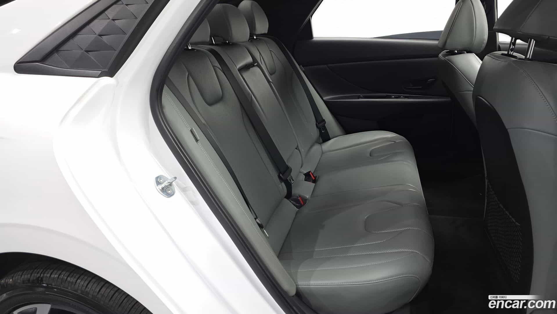 AVANTE Hyundai 2023.7-OPTION-015