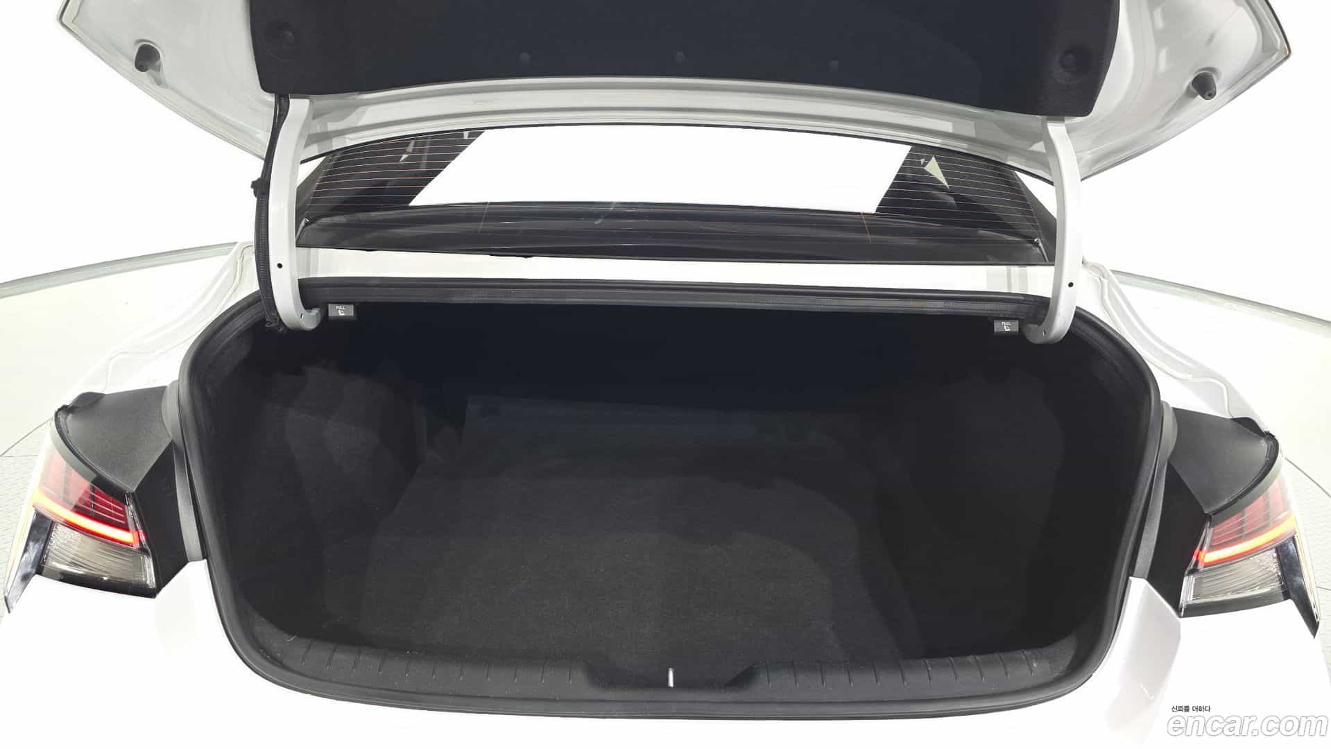 AVANTE Hyundai 2023.7-OPTION-024