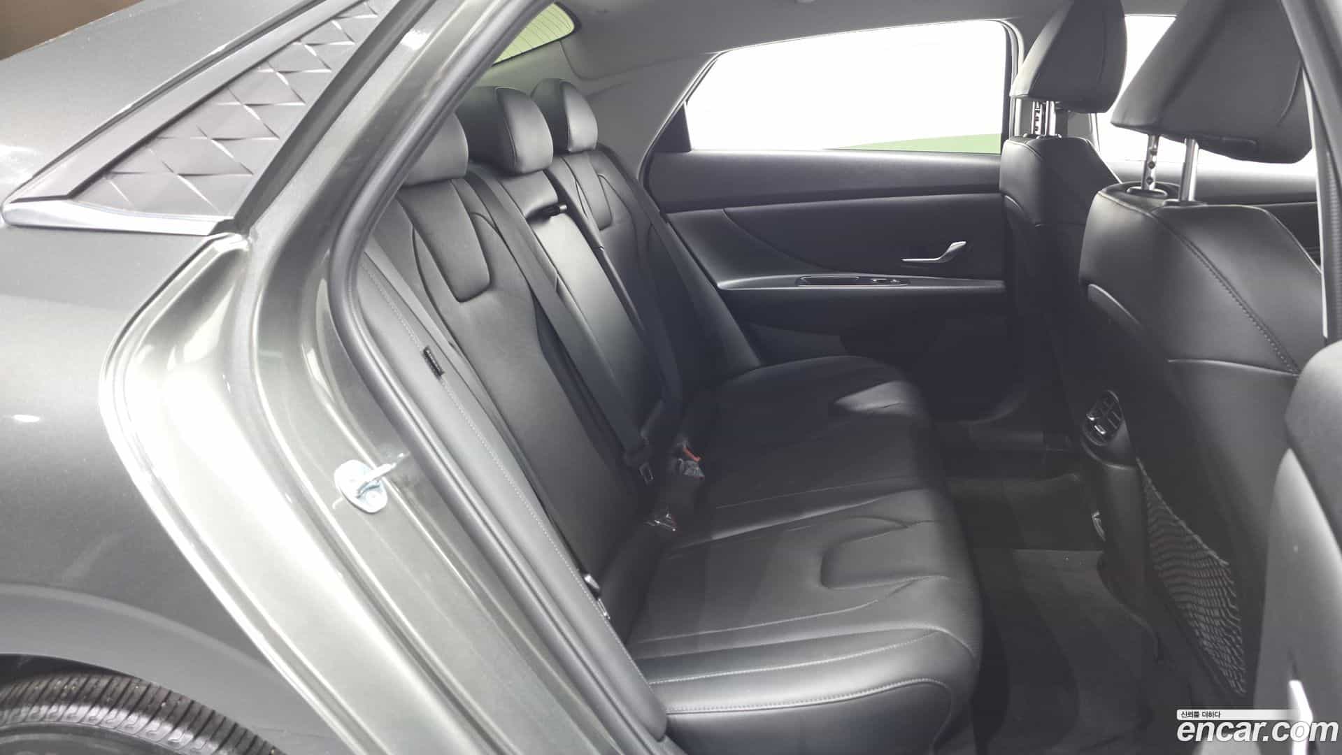 AVANTE Hyundai 2023.6-OPTION-015