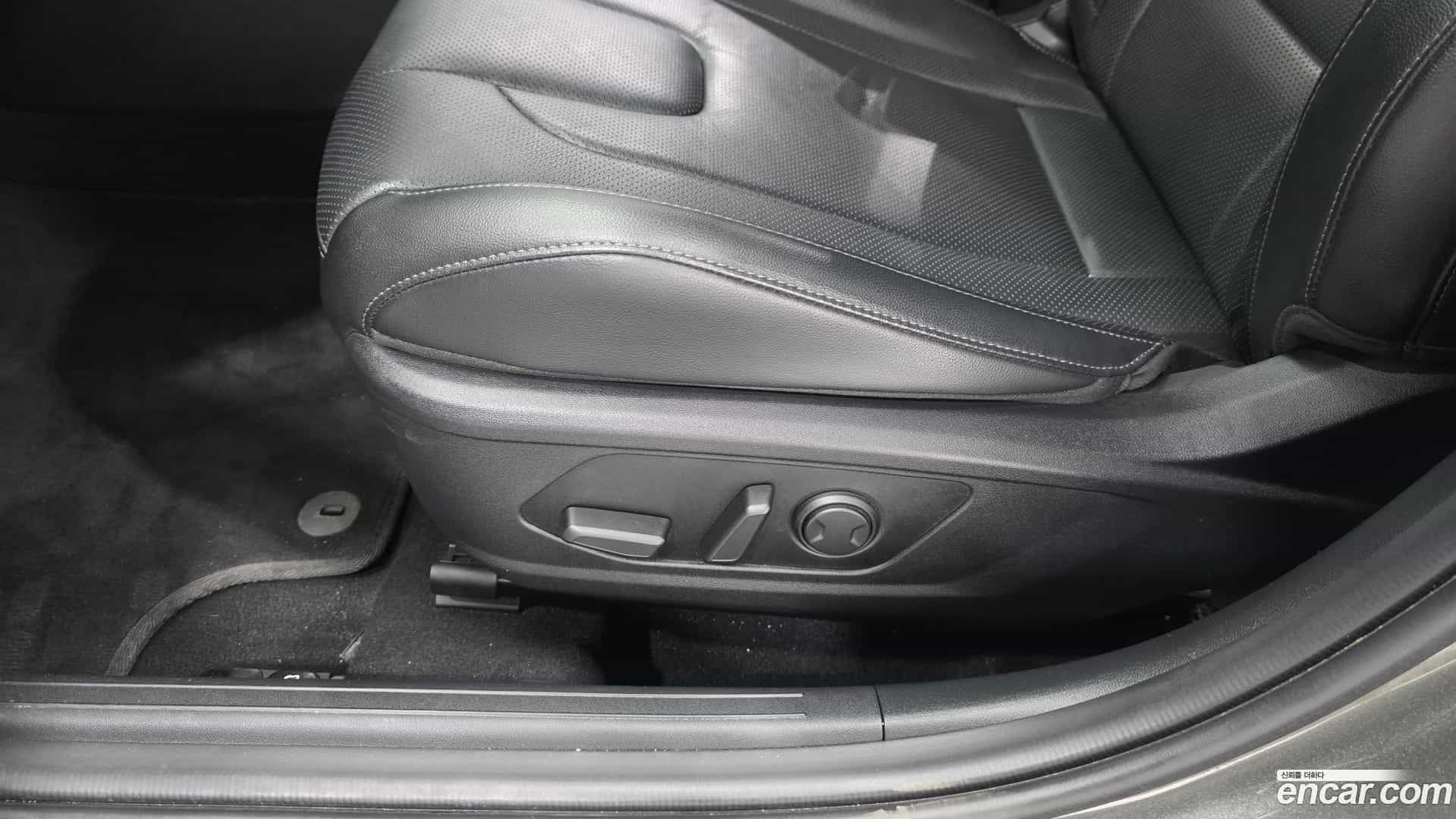 AVANTE Hyundai 2023.6-OPTION-041