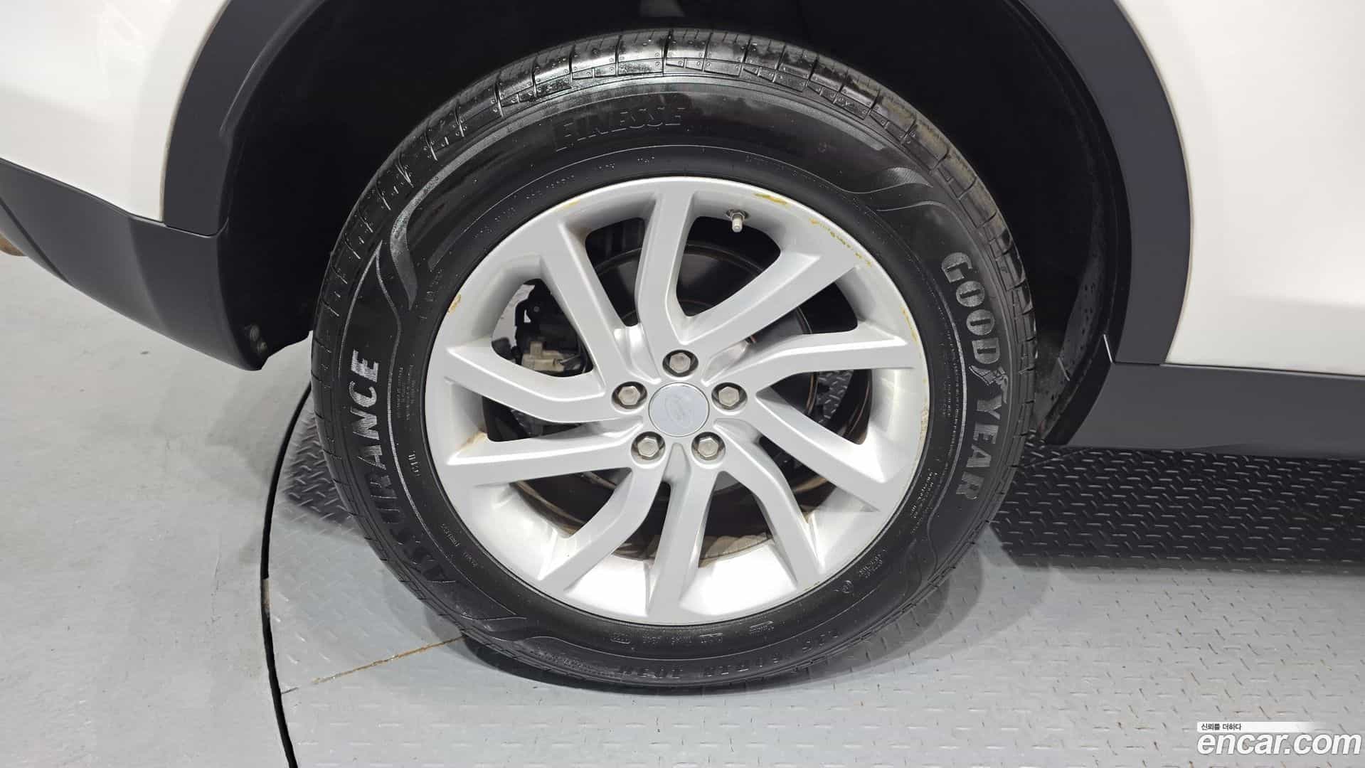 Discovery Sport Land Rover 2019.0-OUTER-005