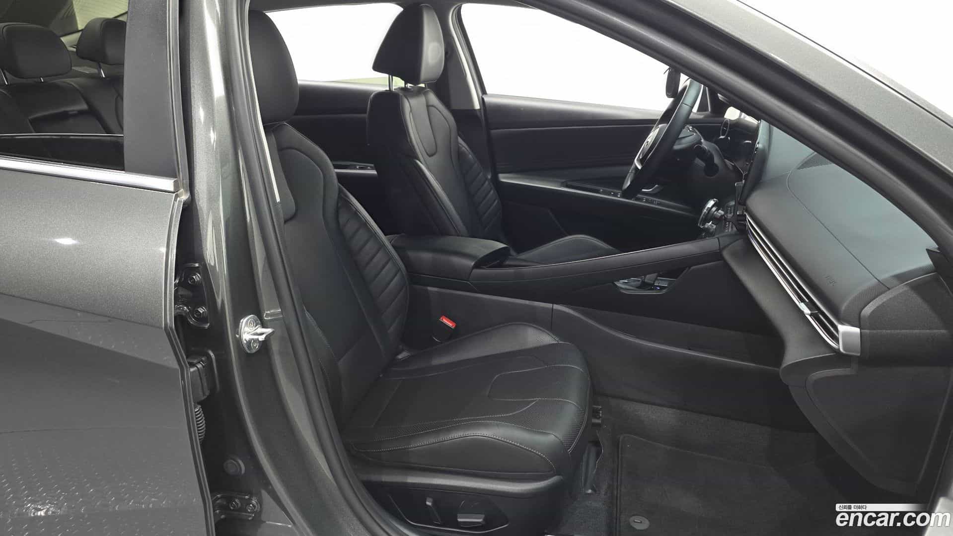 AVANTE Hyundai 2022.3-OPTION-016