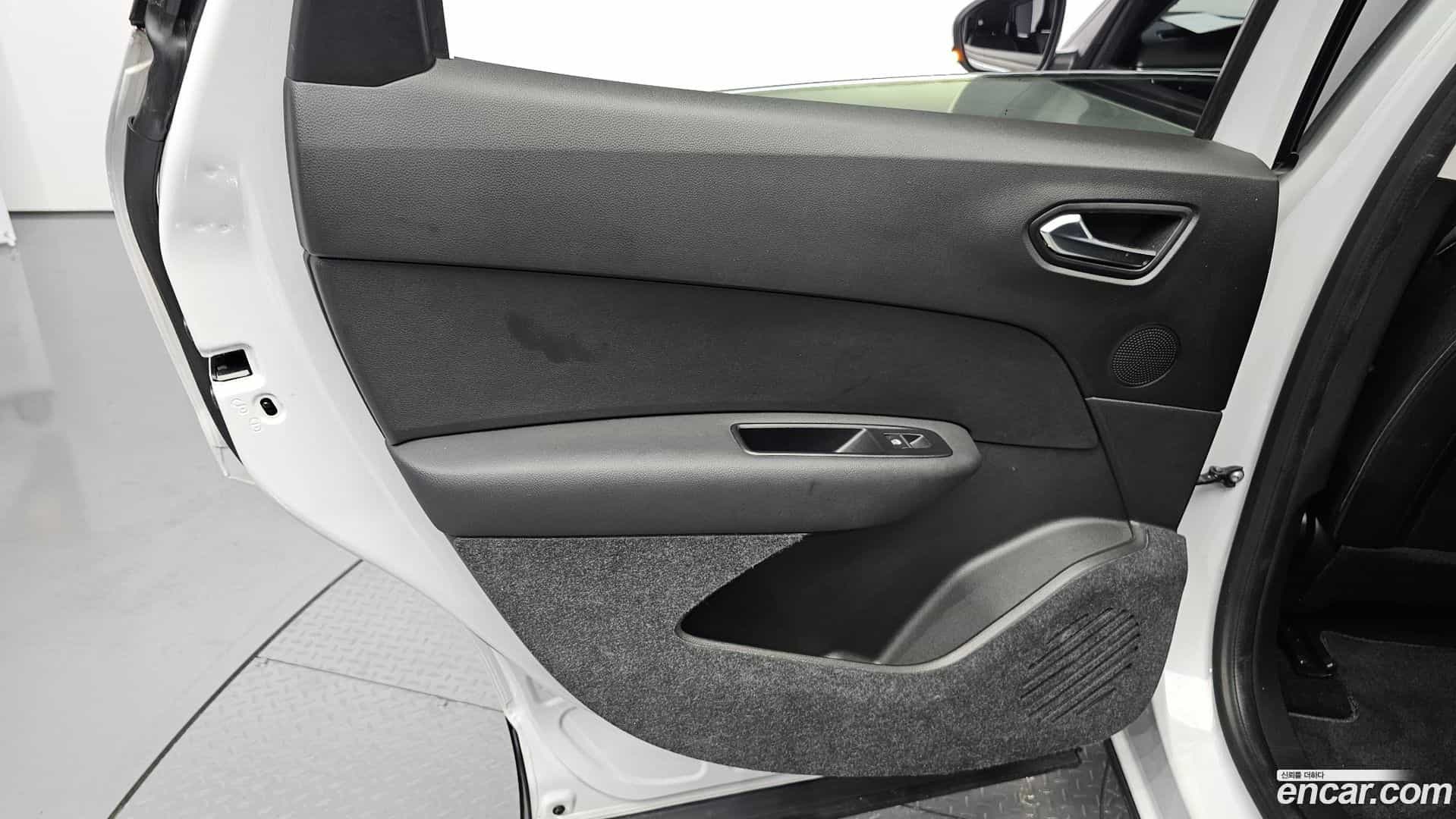 XM3 Renault Korea 2020.11-INNER-035