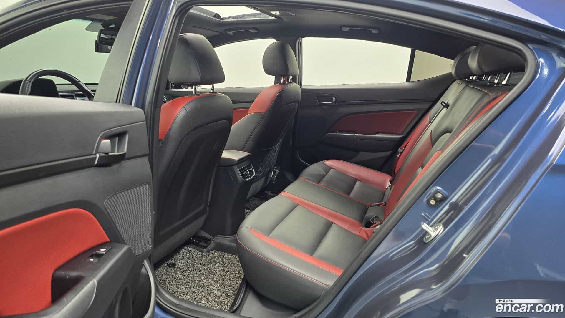 AVANTE Hyundai 2017.7-OPTION-016